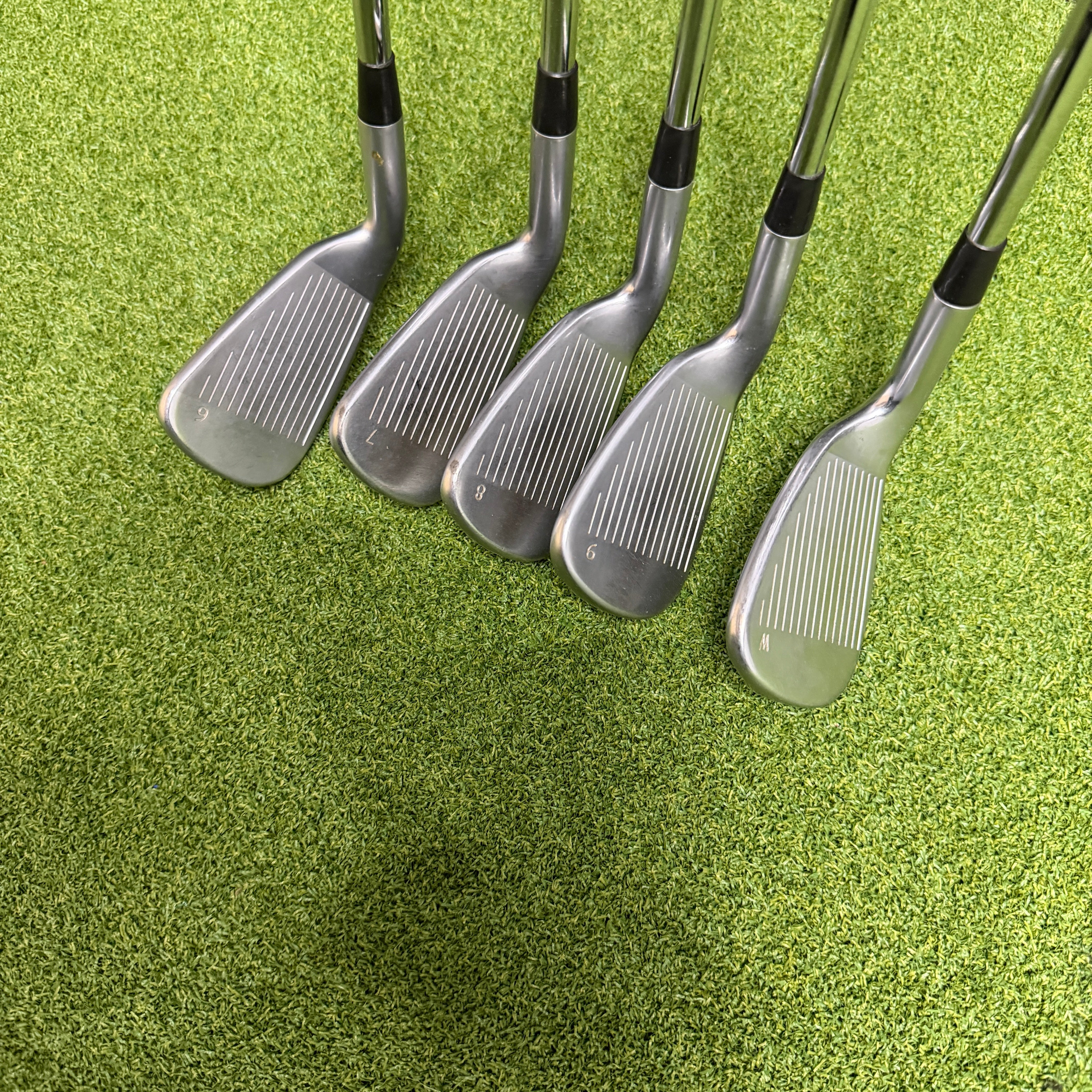 Ping G400 Irons / 6-PW / Black Dot / N.S Pro Modus 105 / Stiff