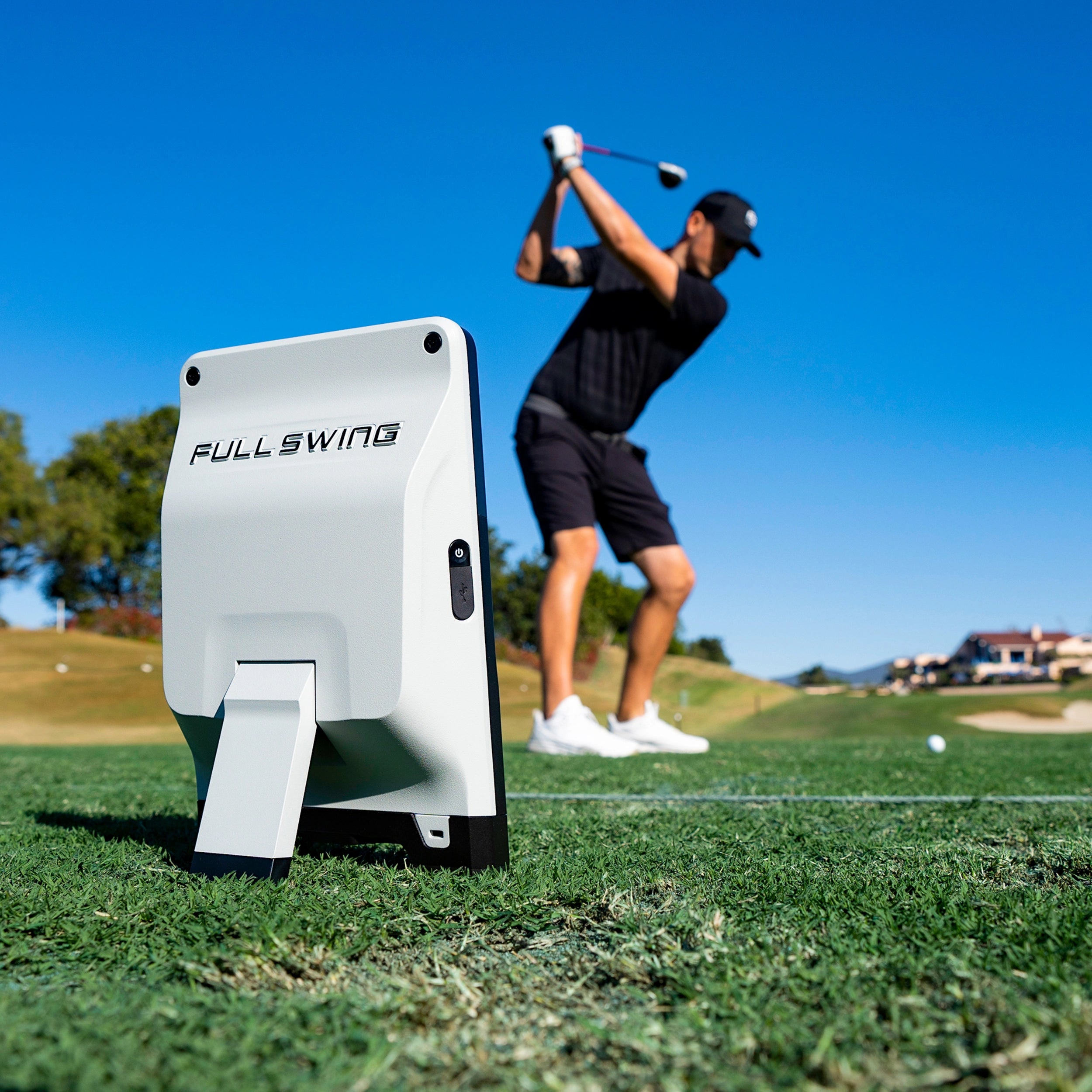 Full Swing KIT Launch Golf Monitor