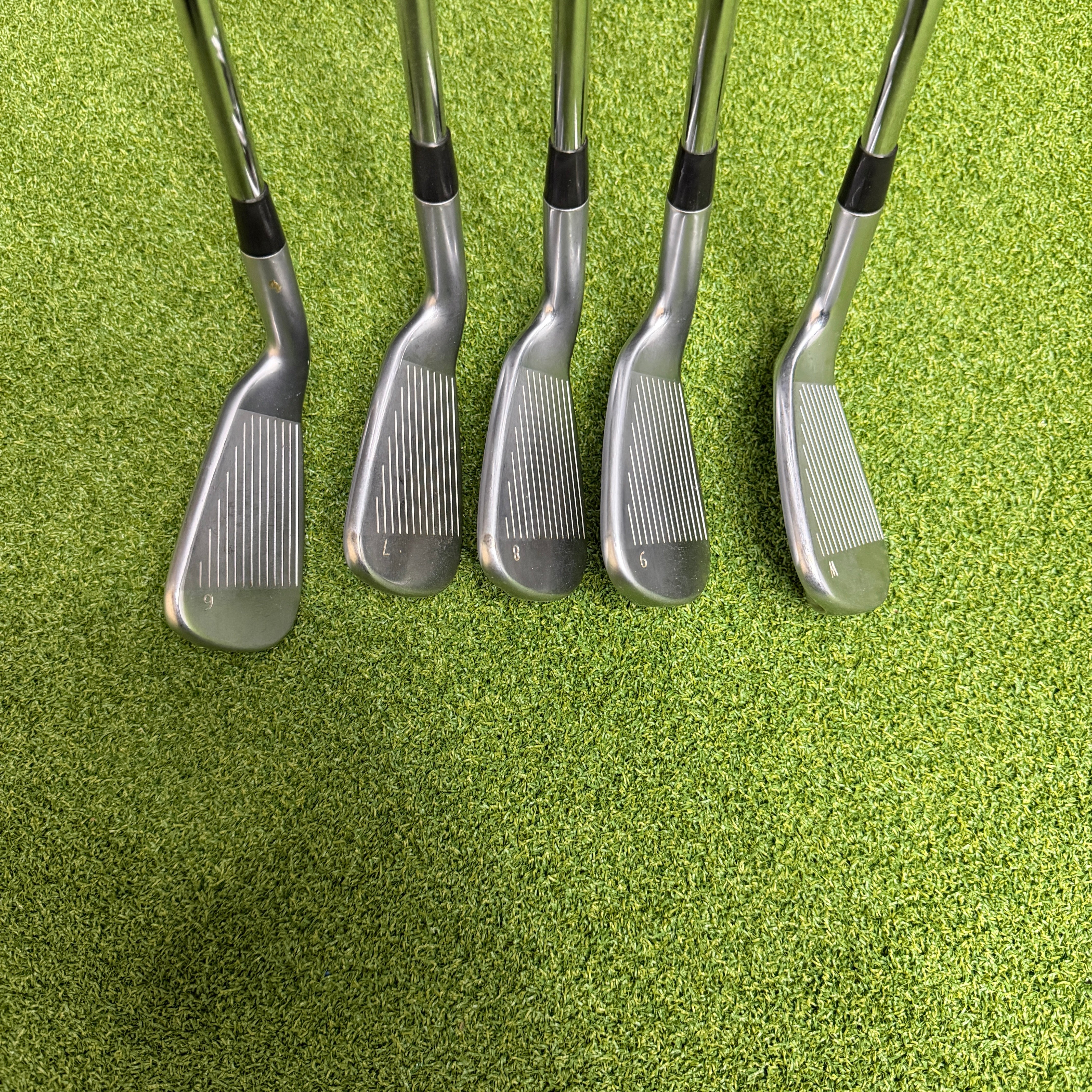 Ping G400 Irons / 6-PW / Black Dot / N.S Pro Modus 105 / Stiff