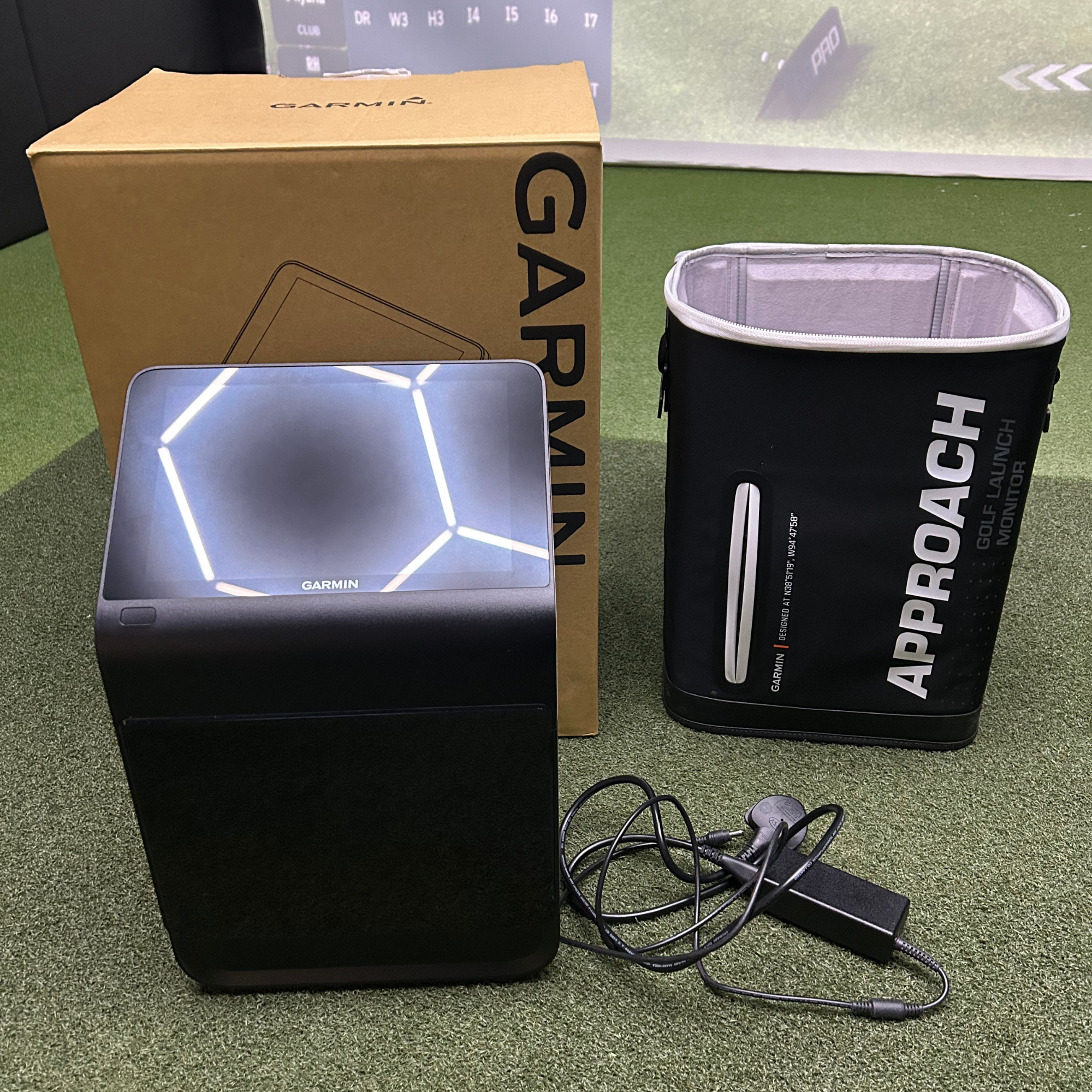 Garmin Approach R50 Premium Golf Launch Monitor - Approved Used Excellent Condition