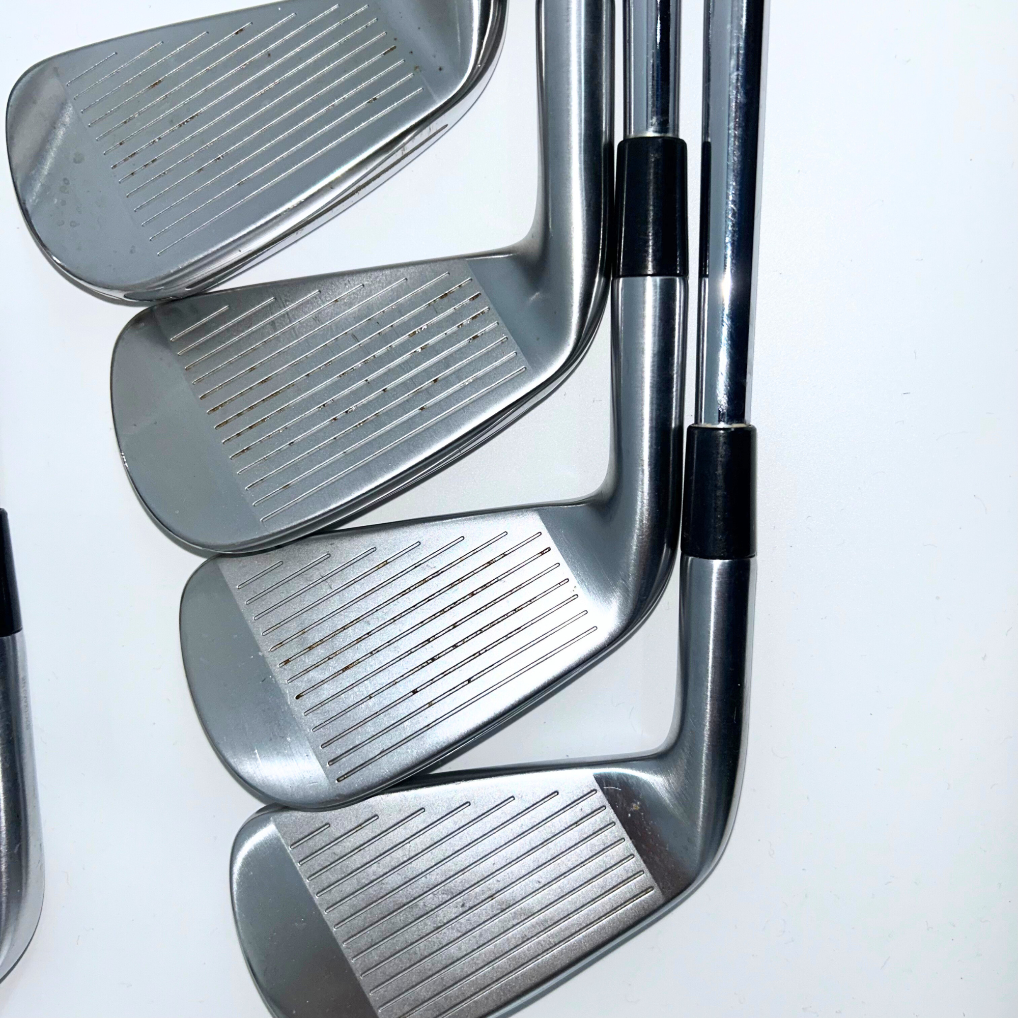 TaylorMade P790 2019 / 3-PW / Dynamic Gold 105 S300 Stiff Flex