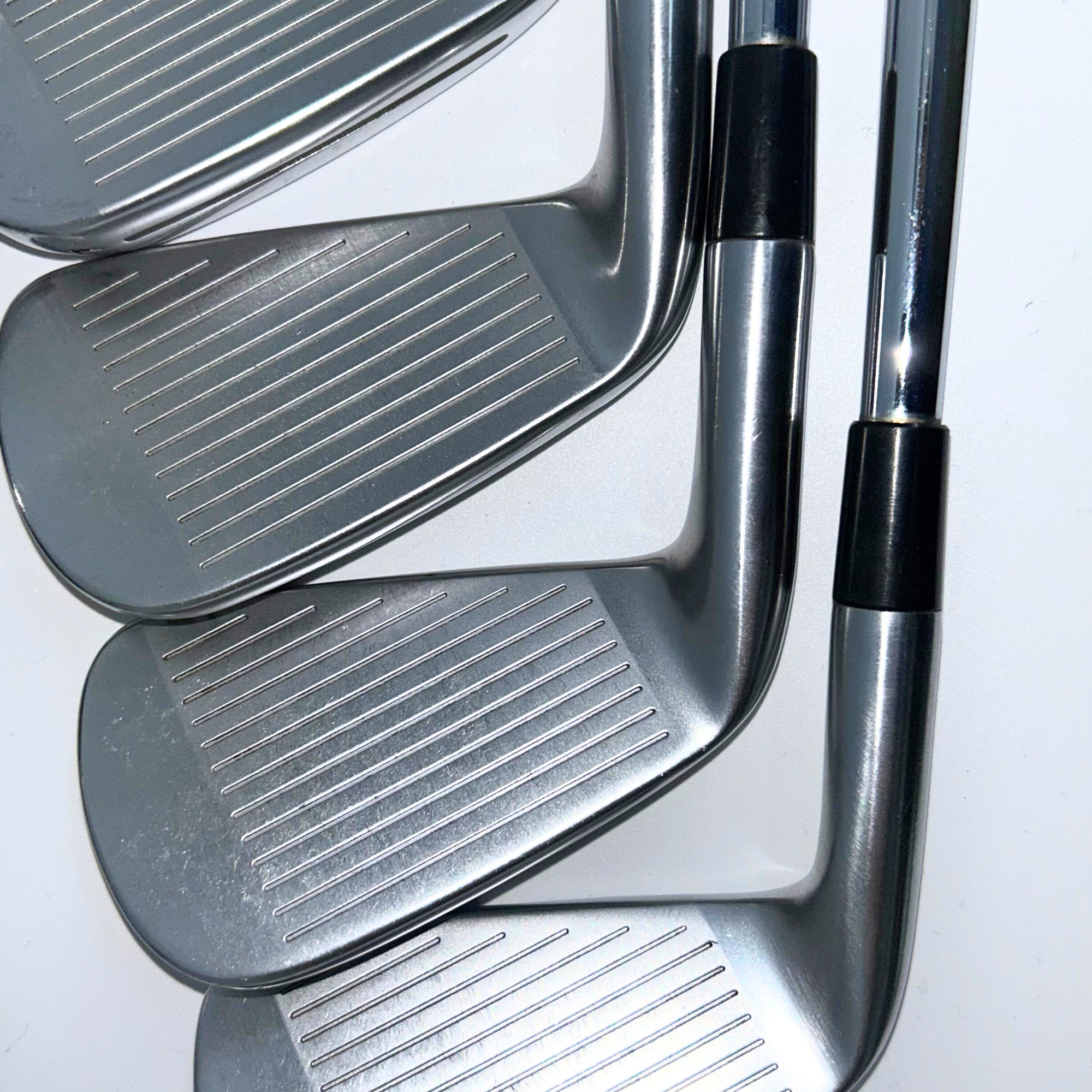 TaylorMade P770 2020 / 4-PW+AW / Dynamic Gold 105 R300 Regular Flex