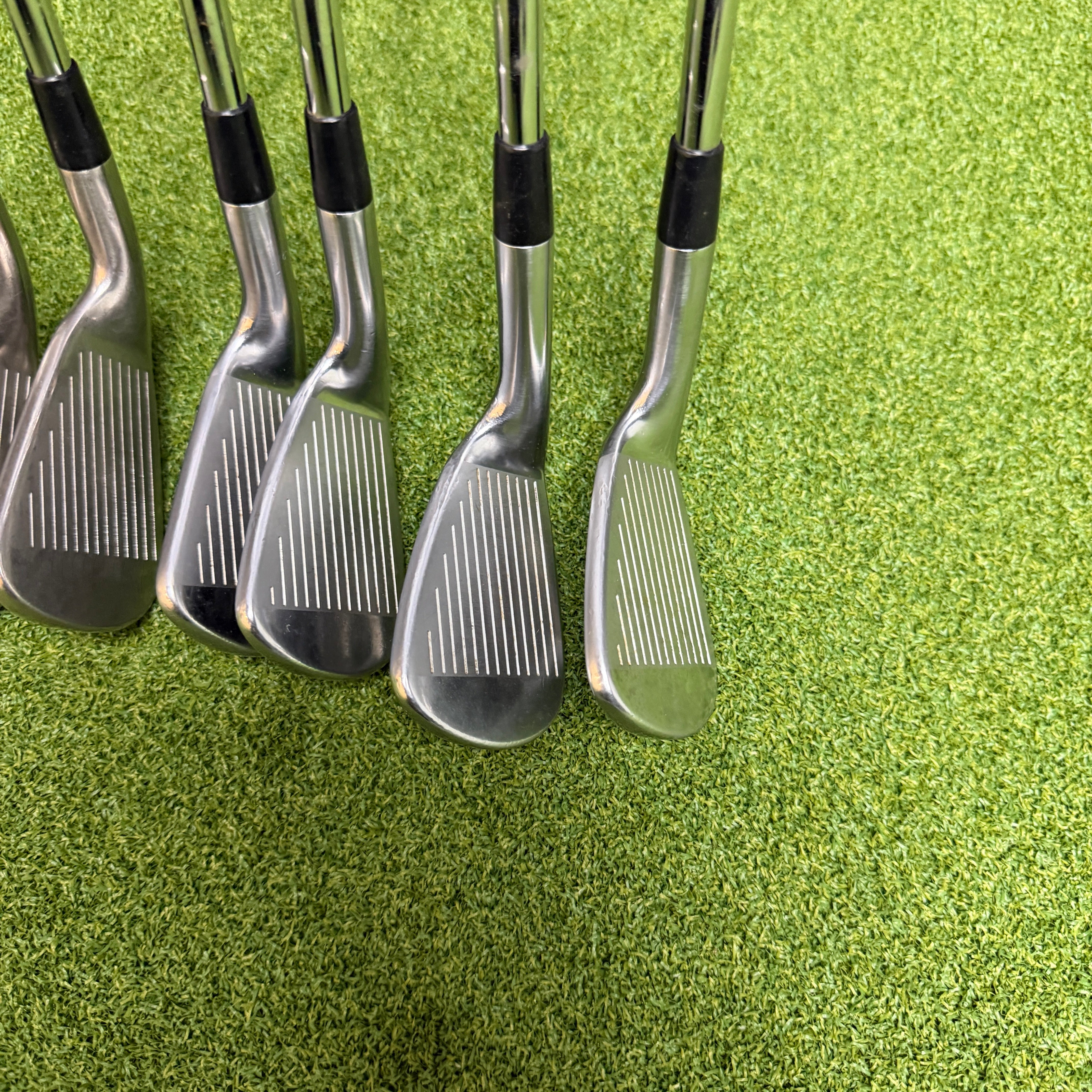 Titleist 716 AP1/AP2 Combo Irons / 4-PW Iron / Titleist NS Pro 105 Shafts / Regular