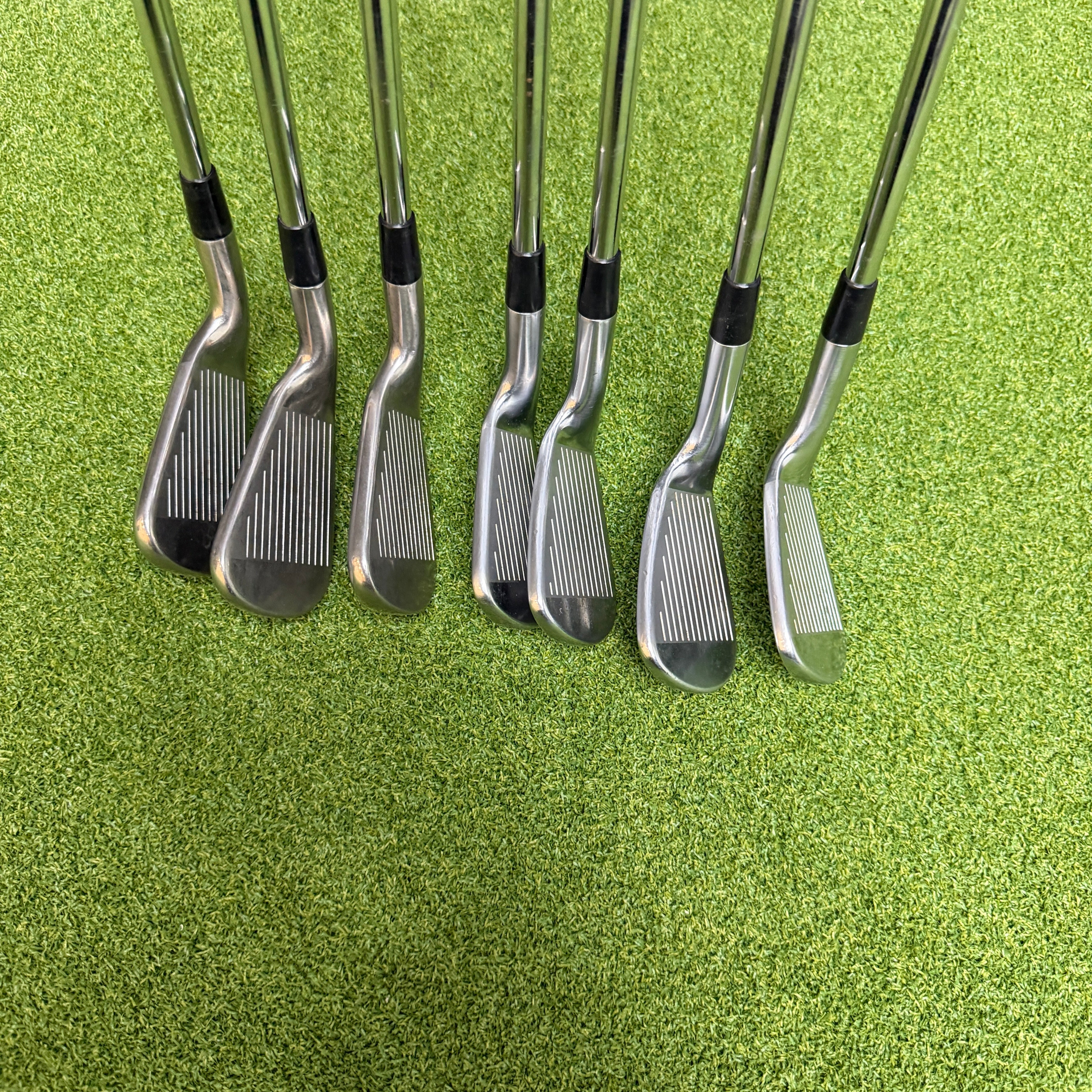 Titleist 716 AP1/AP2 Combo Irons / 4-PW Iron / Titleist NS Pro 105 Shafts / Regular