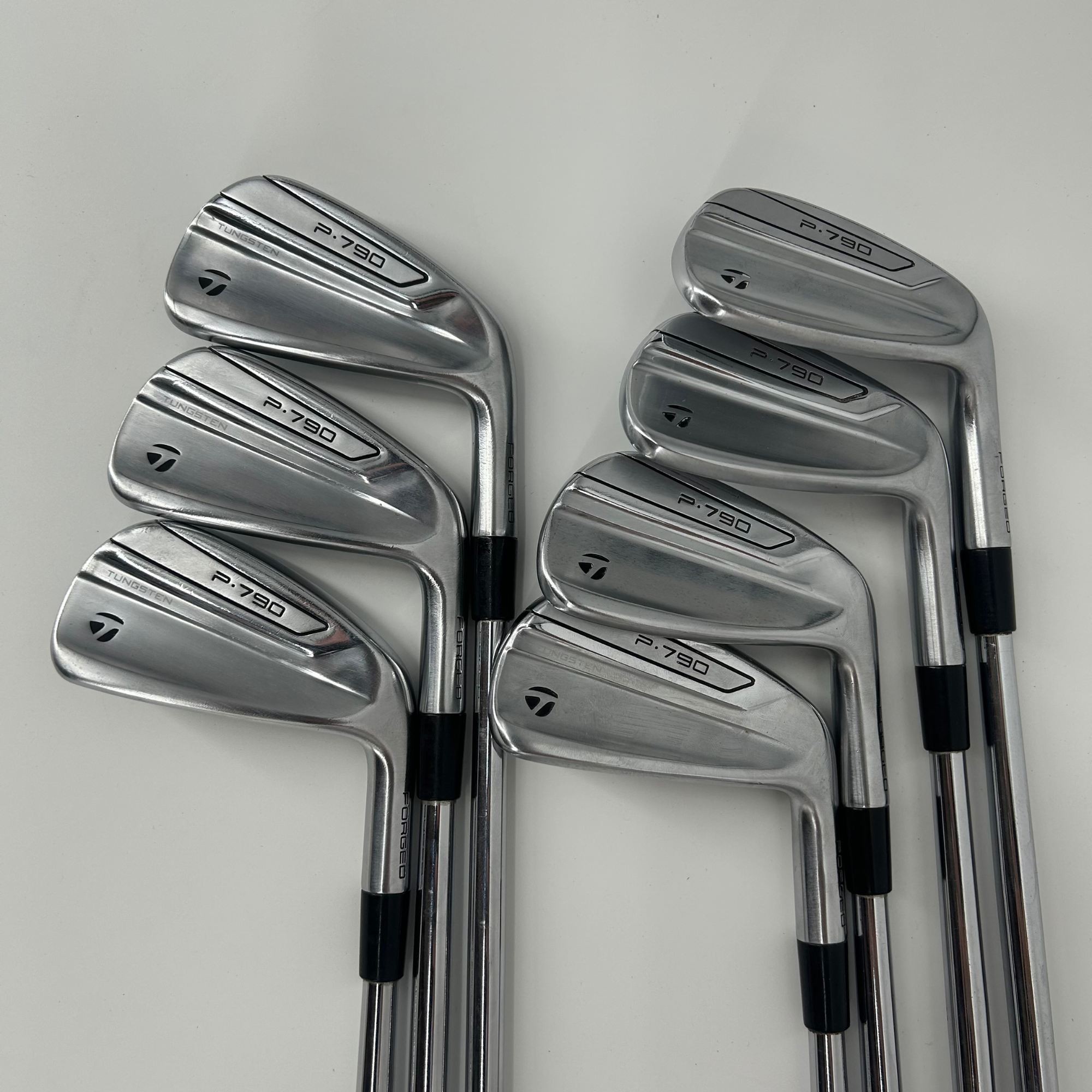 TaylorMade P790 2019 / 4-PW / Dynamic Gold 105 R300 Steel Shafts / Regular