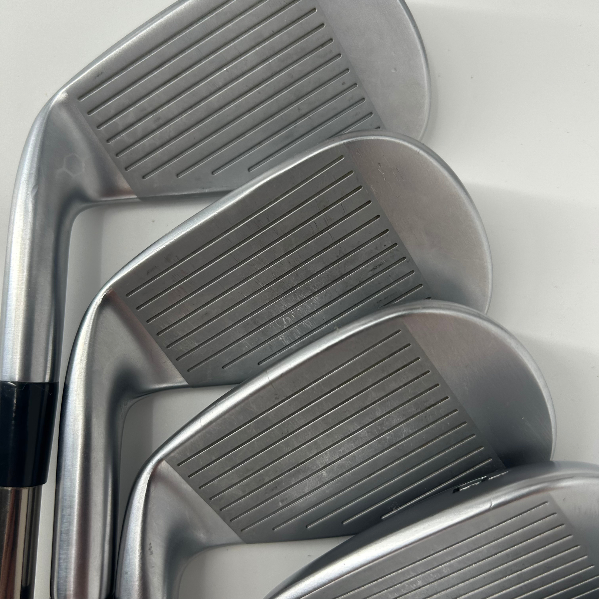 Mizuno JPX 921 Forged / 6-PW / UST Mamiya Recoil 95 F3 Graphite Shafts / Regular Flex