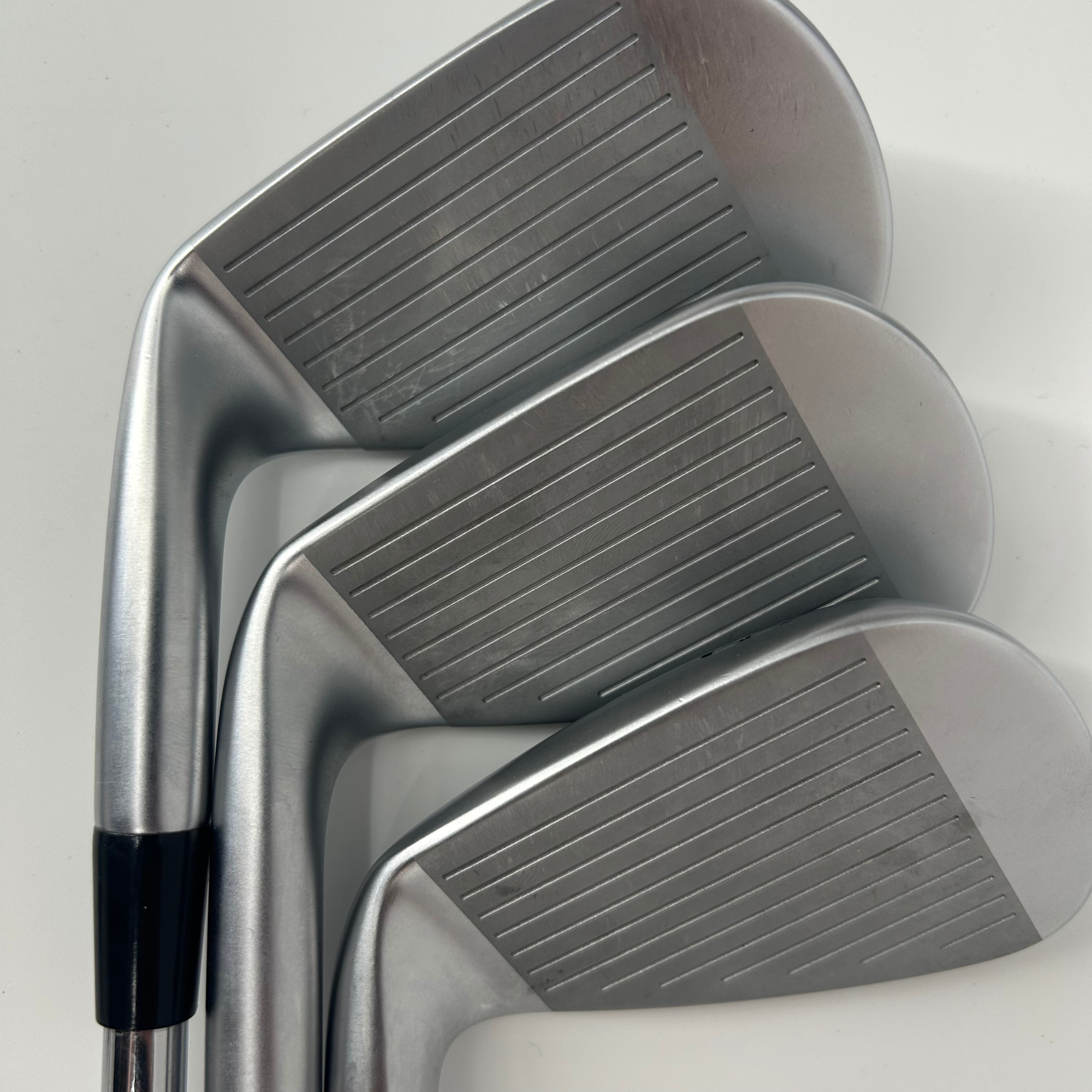 Mizuno JPX 925 Forged / 5-PW / N.S.PRO Modus Tour 115 Steel Shafts / Stiff