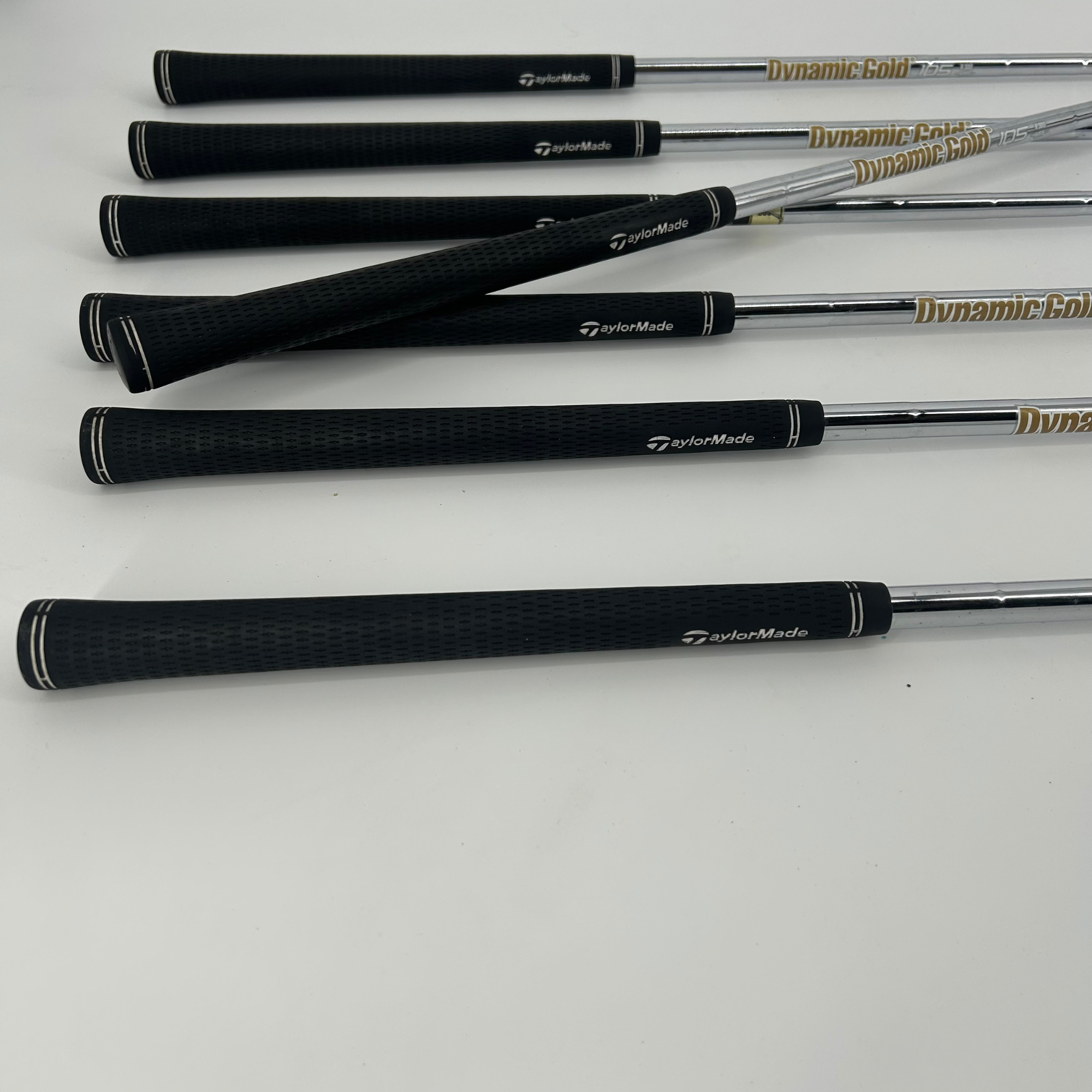 TaylorMade P790 2019 / 4-PW / Dynamic Gold 105 R300 Steel Shafts / Regular