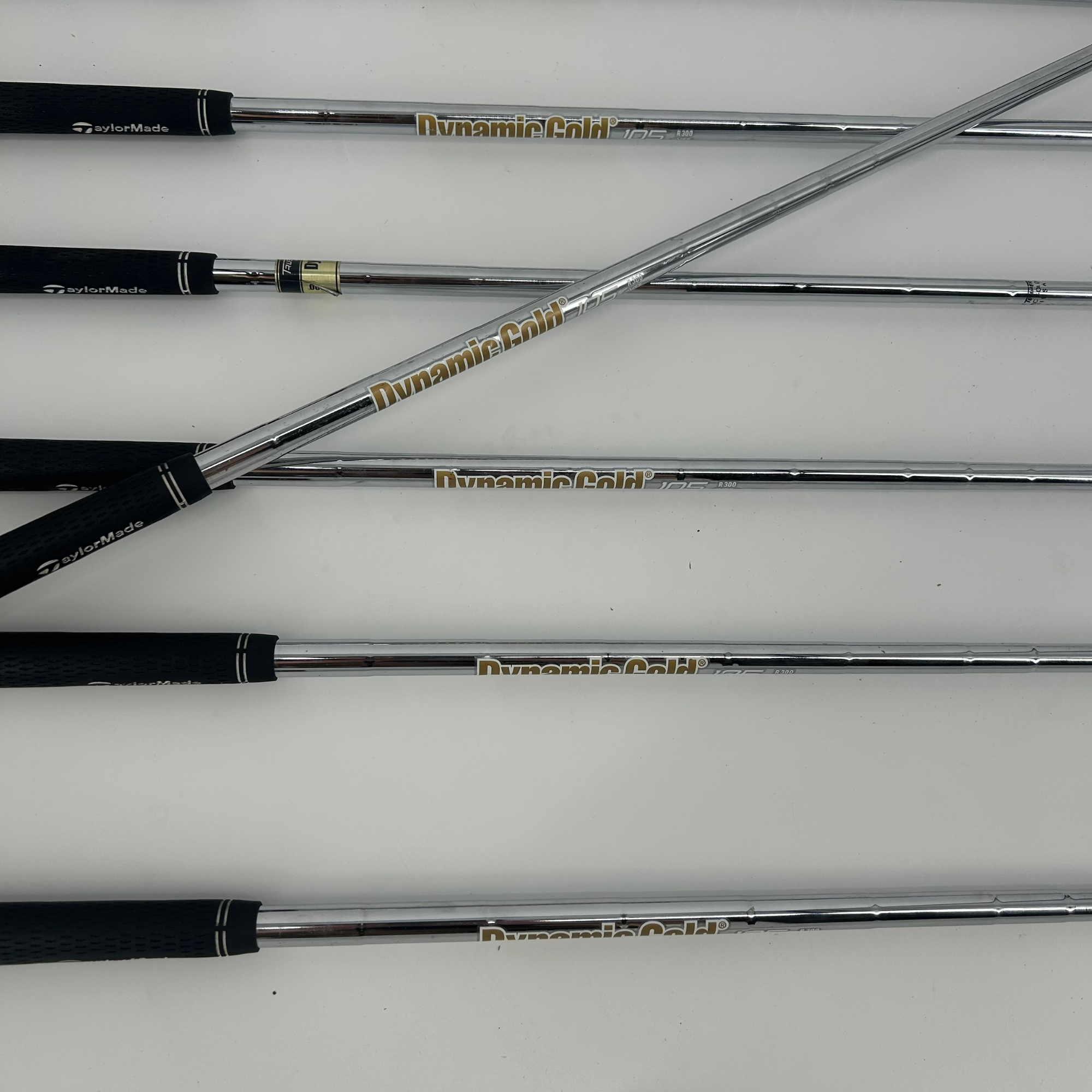 TaylorMade P790 2019 / 4-PW / Dynamic Gold 105 R300 Steel Shafts / Regular