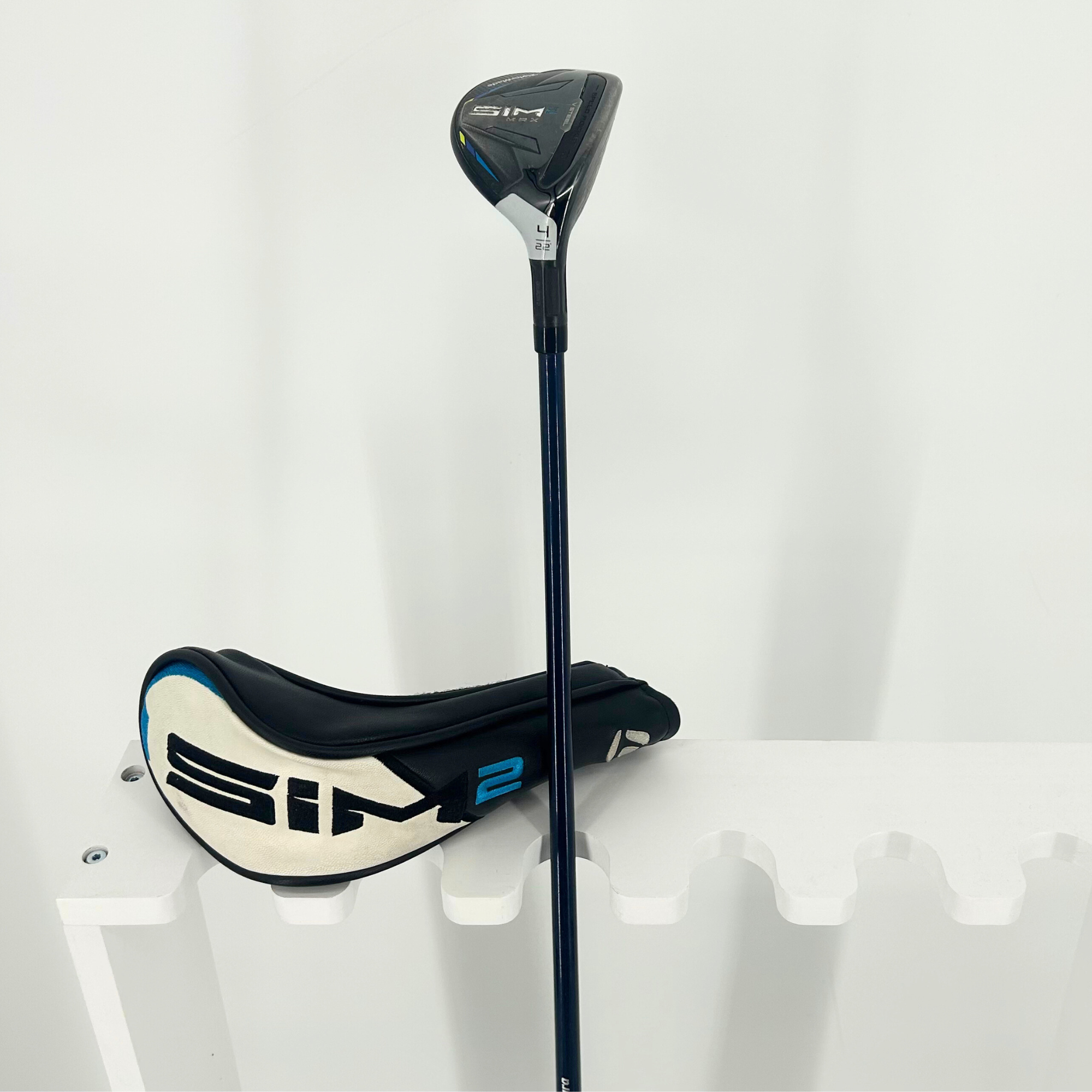 Taylormade SIM 2 Max 4 Hybrid / 22 Degree / Fujikura Ventus Blue 7-S / Stiff