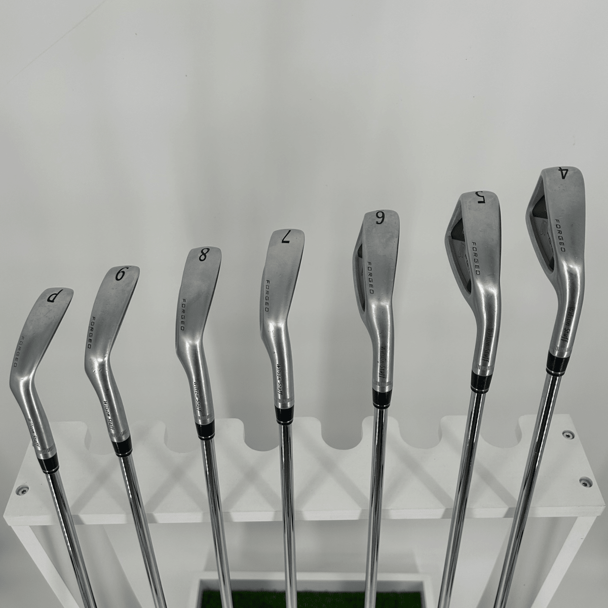 Wilson Staff FG Tour F5 Irons / 4 - PW / True Temper Dynamic Gold XP R300 / Regular - Wilson Staff