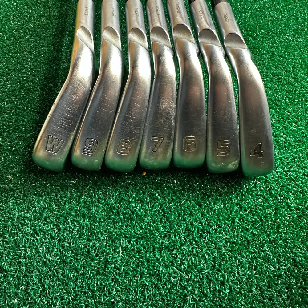 Ping i500 Irons / 4-PW / White Dot / Project X LZ 5.5 115 Steel Shafts / Regular