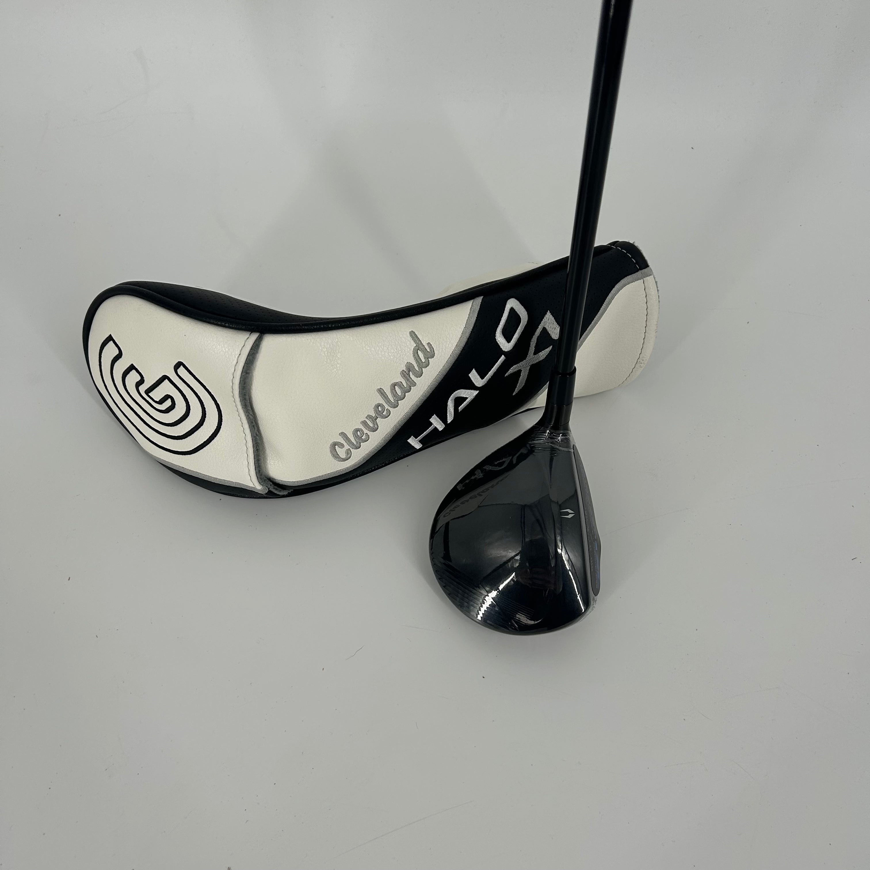 Cleveland Halo XL 9 Fairway Wood / 24 Degree / Tensei Blue 55 Regular Flex Shaft