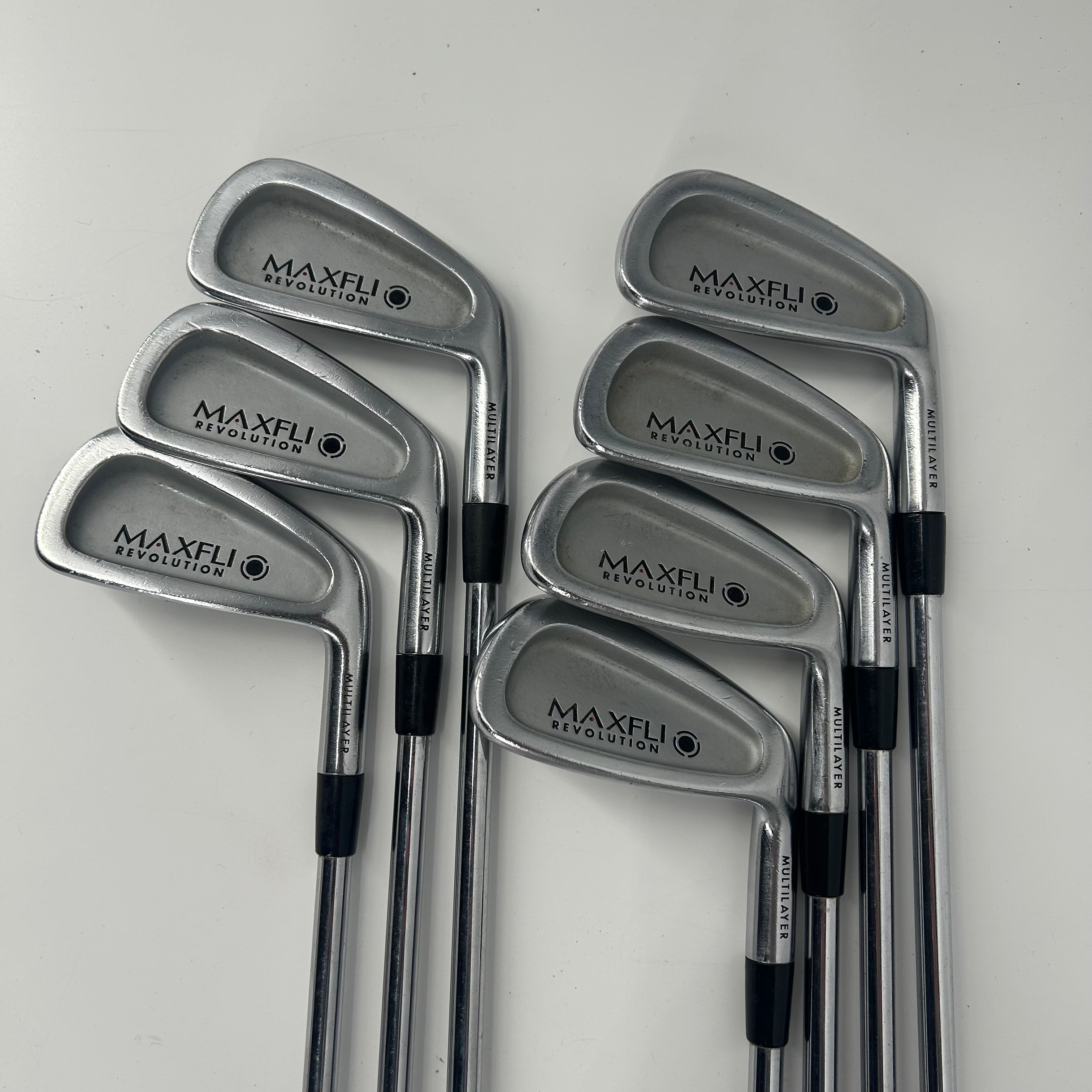 MAXFLI Revolution Black Dot Irons / 3-9 / Dynamic Gold R300u Shaft