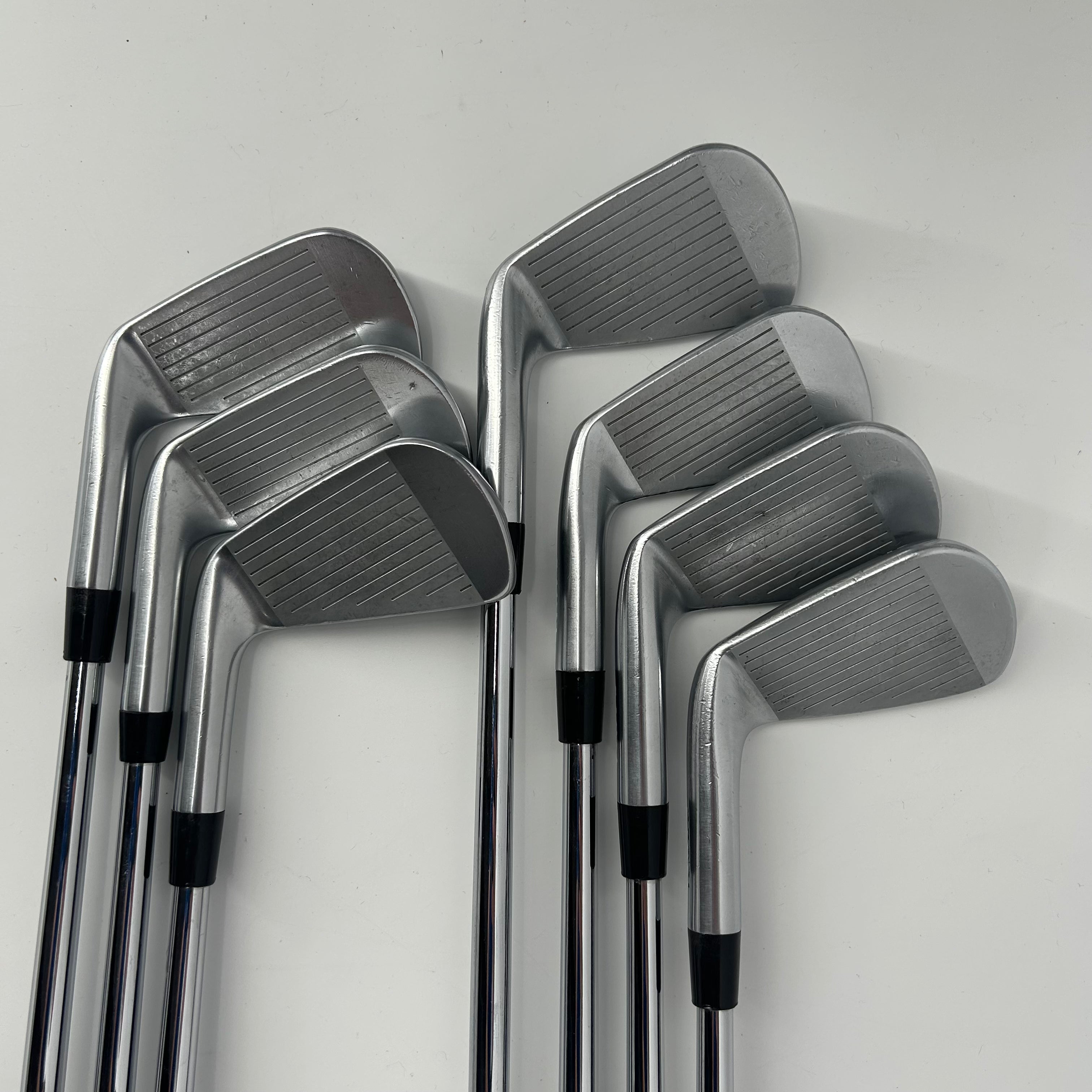 Kyeoi 605 MB Iron Set / 4-PW / Modus Tour 120 X / X-Stiff Shafts