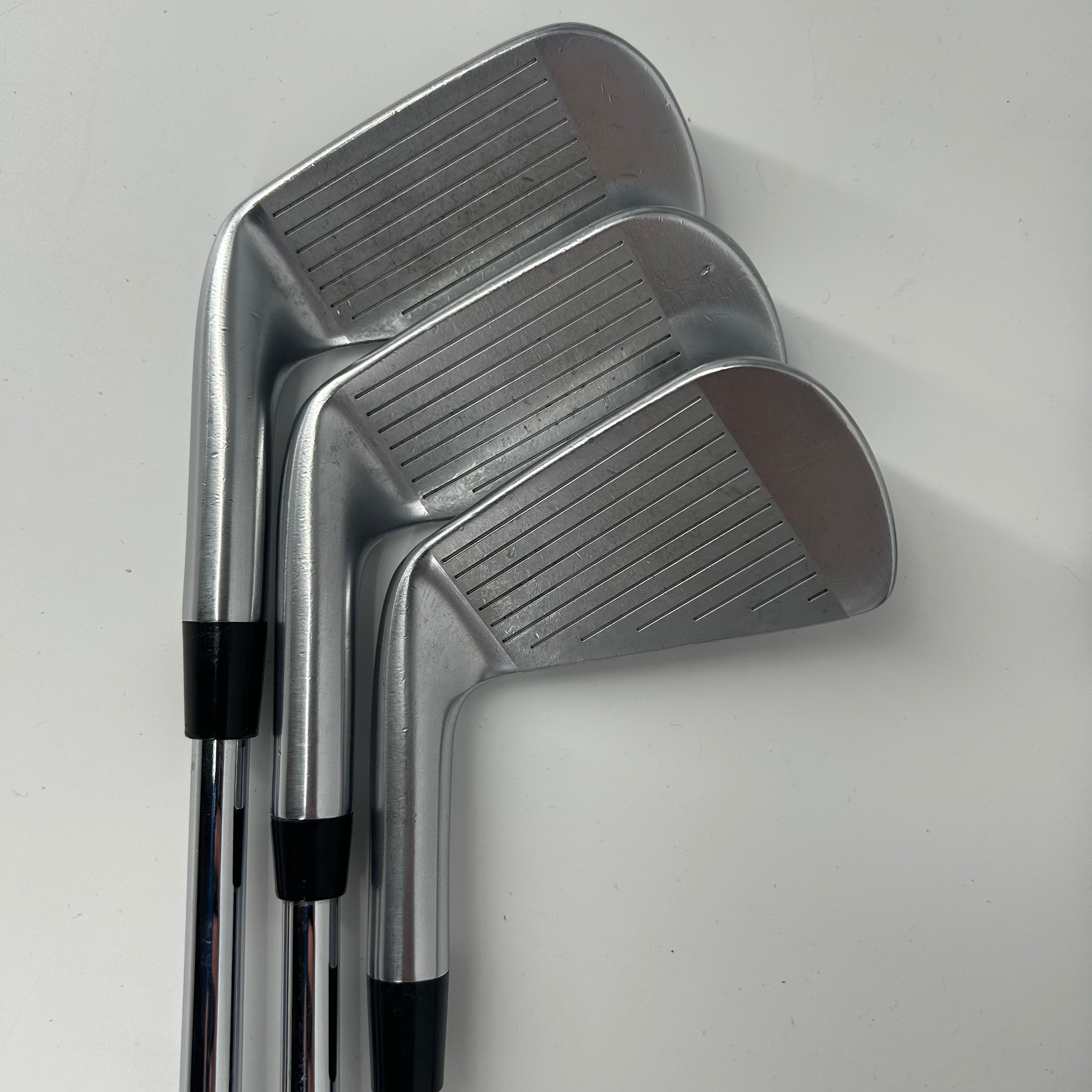 Kyeoi 605 MB Iron Set / 4-PW / Modus Tour 120 X / X-Stiff Shafts