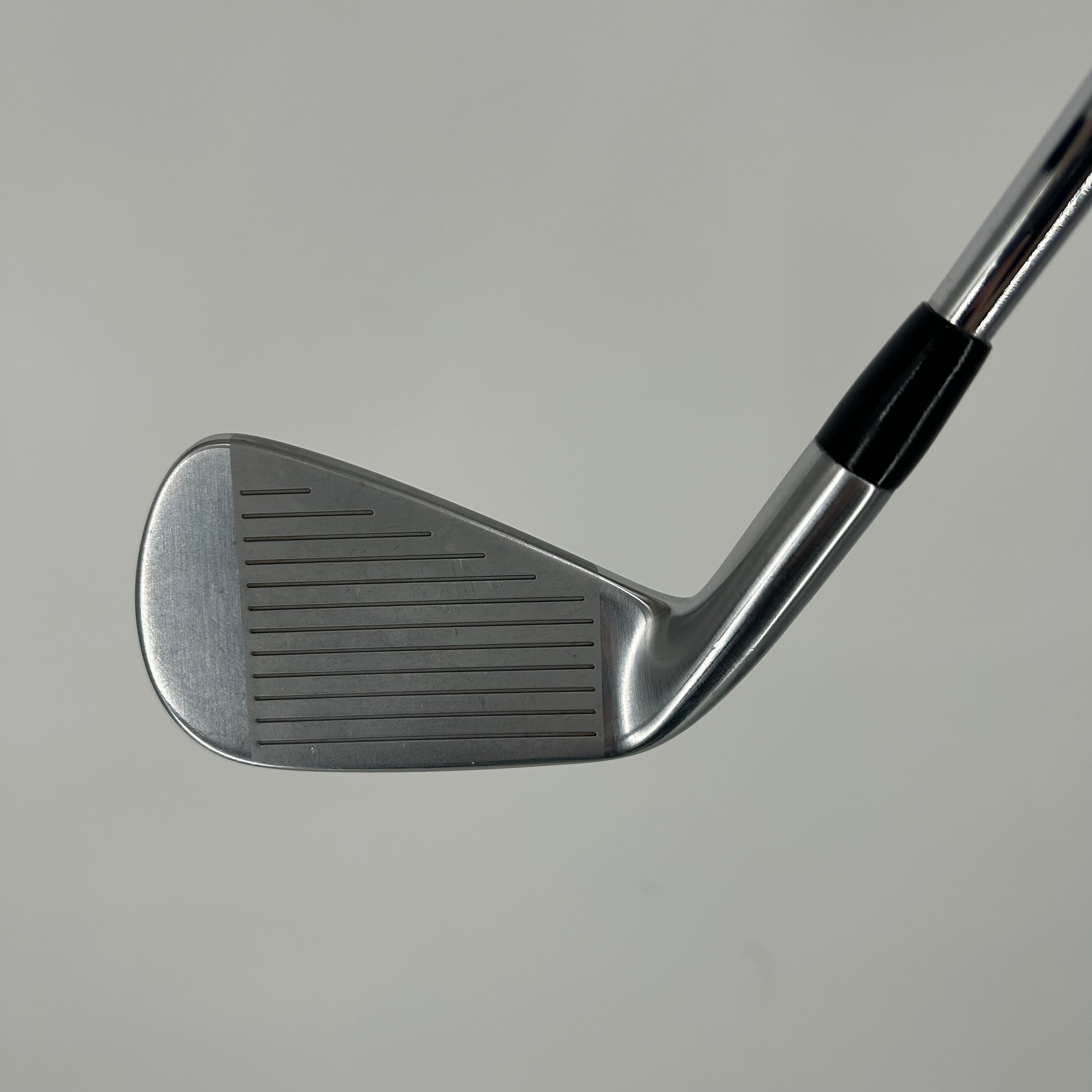 Mizuno Pro 223 / 4 Iron / N.S.PRO Modus Tour Stiff Flex Shaft