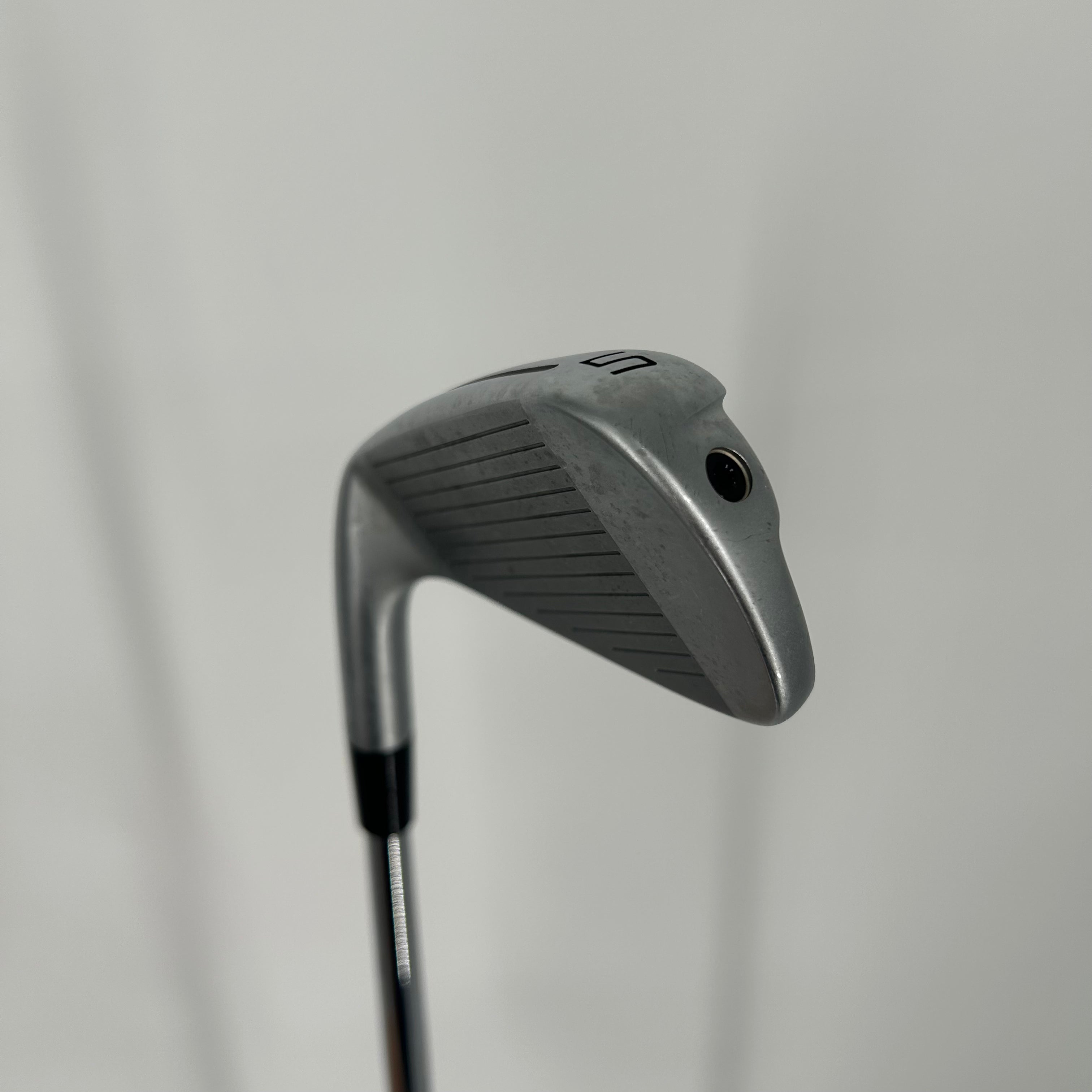 TaylorMade P790 2021 5 Iron / Dynamic Golf 105 S300 / Stiff Flex