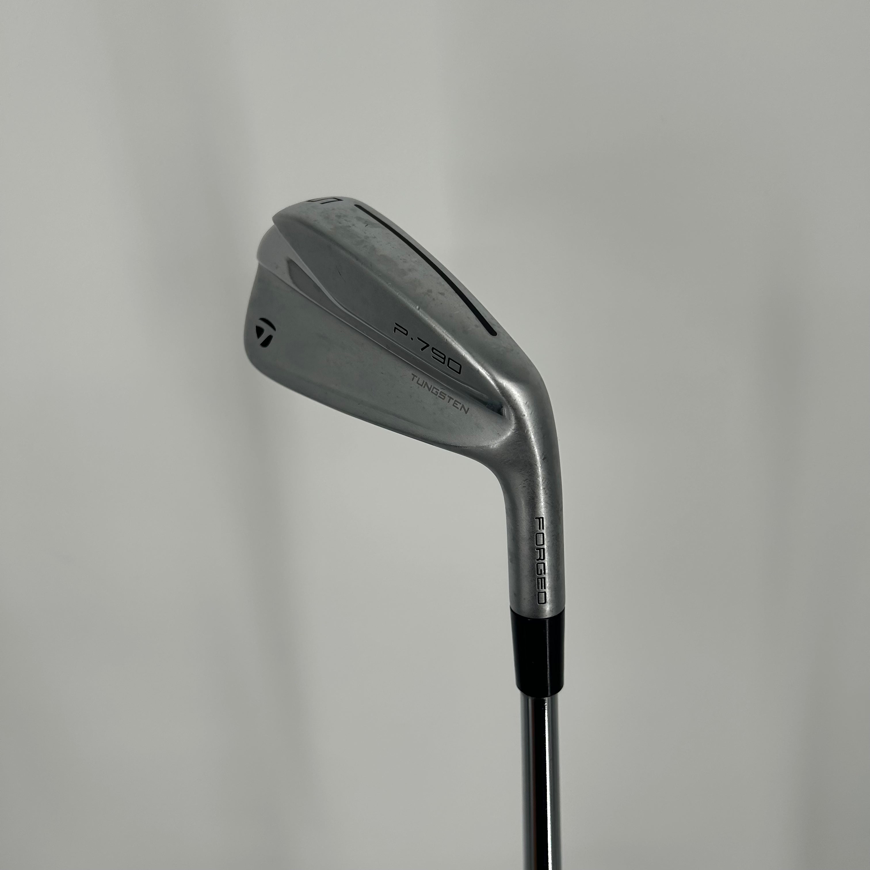 TaylorMade P790 2021 5 Iron / Dynamic Golf 105 S300 / Stiff Flex