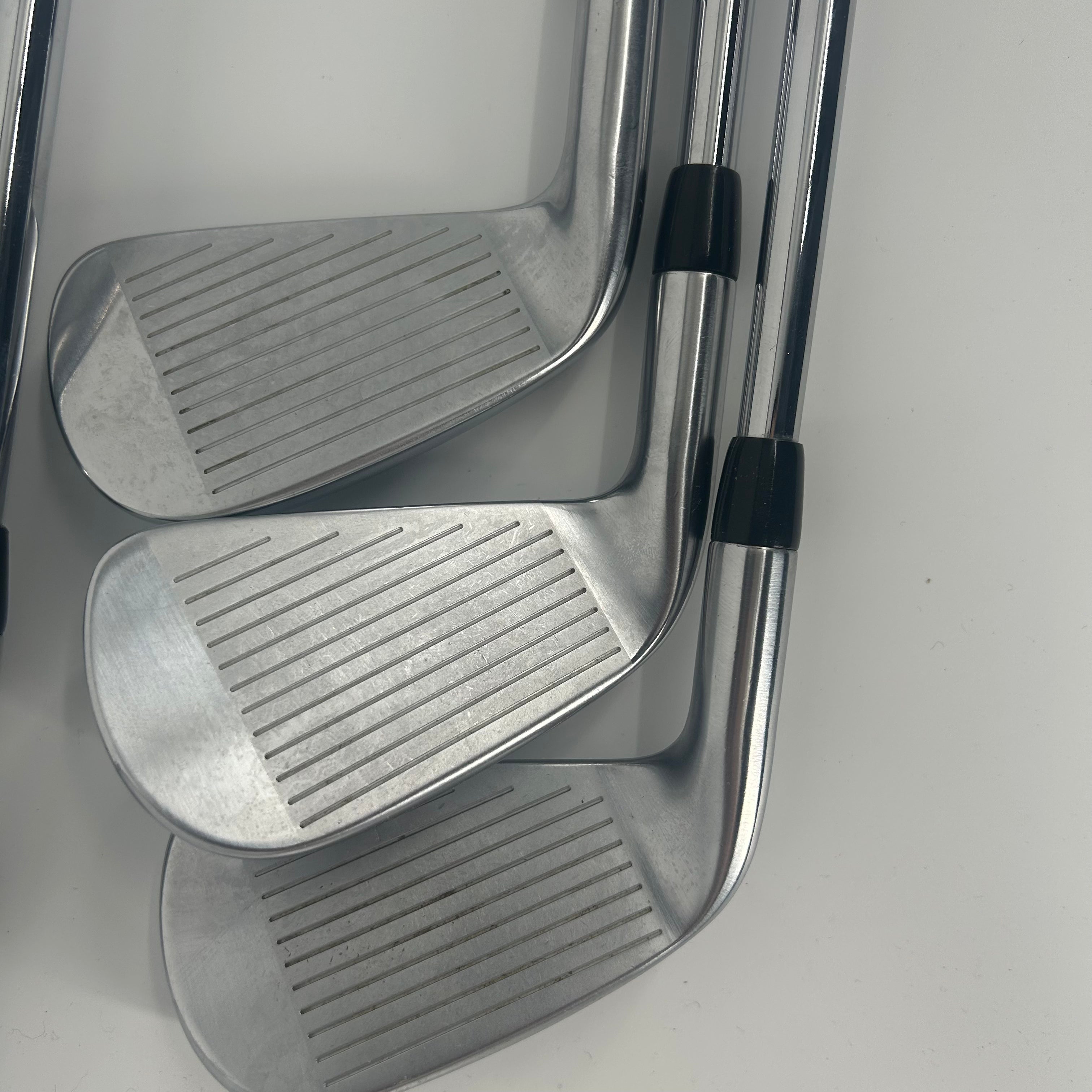 Titleist T200 2023 / 4-PW / Dynamic Gold S300 Steel Shafts / Stiff Flex