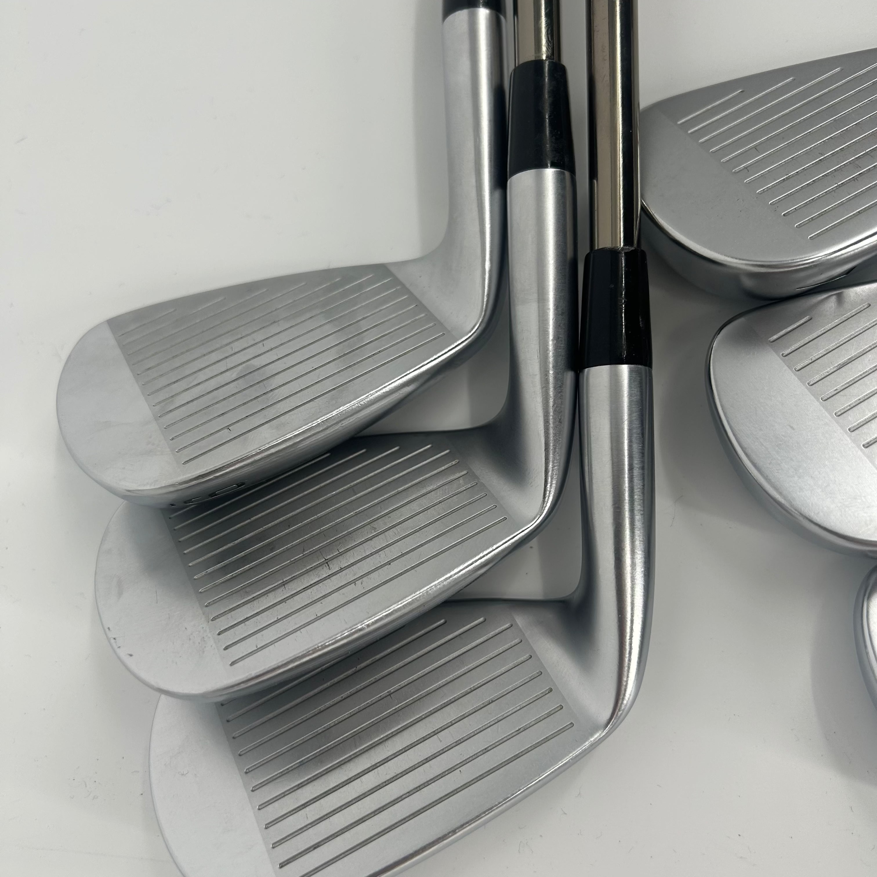 Mizuno JPX 919 Hot Metal Pro / 5-PW / Recoil 95 F3 Graphite Shafts / Regular Flex