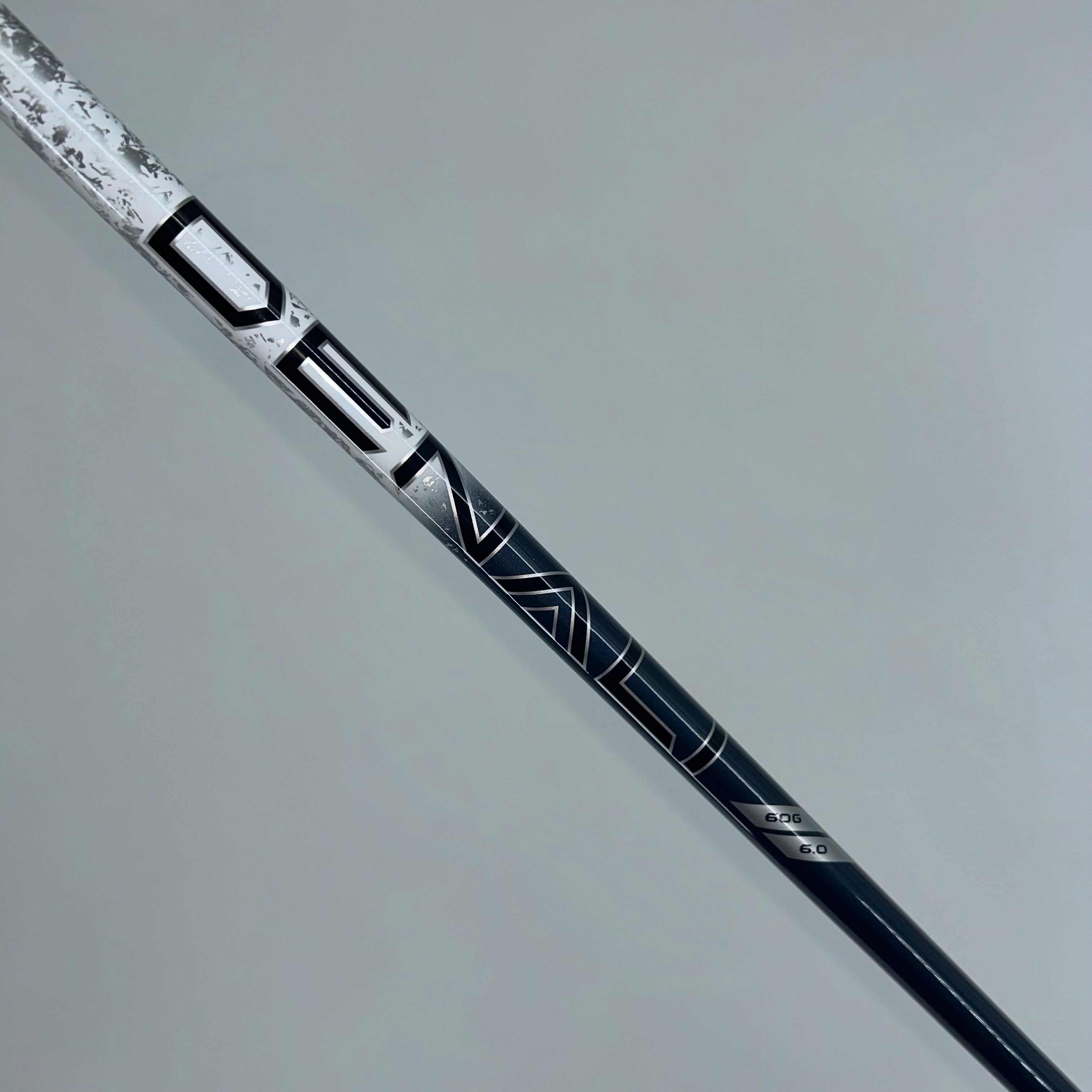 Cobra DS Adapt X Driver / 10.5 Degree / Denali Blue 60g 6.0 / Stiff Flex