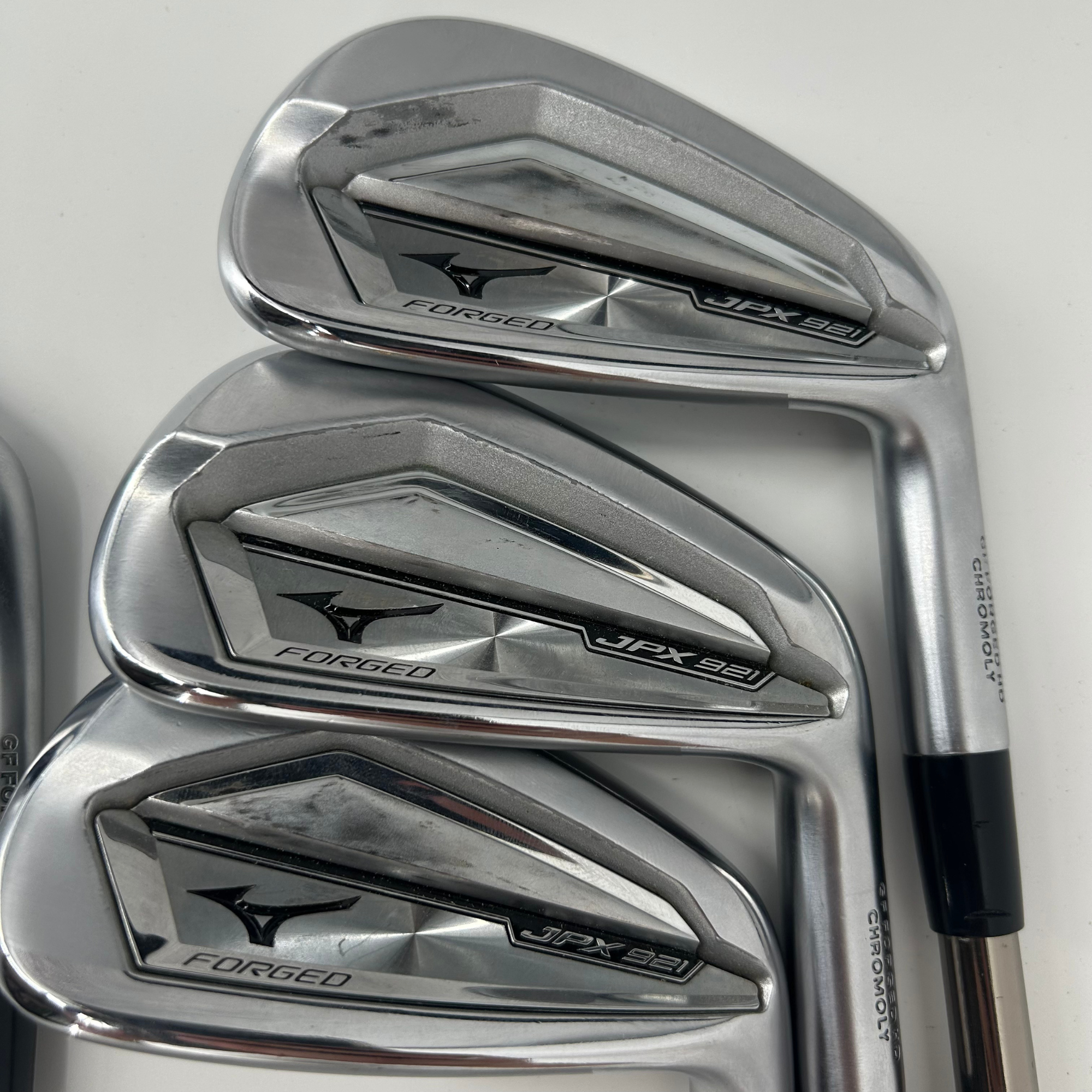 Mizuno JPX 921 Forged / 6-PW / UST Mamiya Recoil 95 F3 Graphite Shafts / Regular Flex