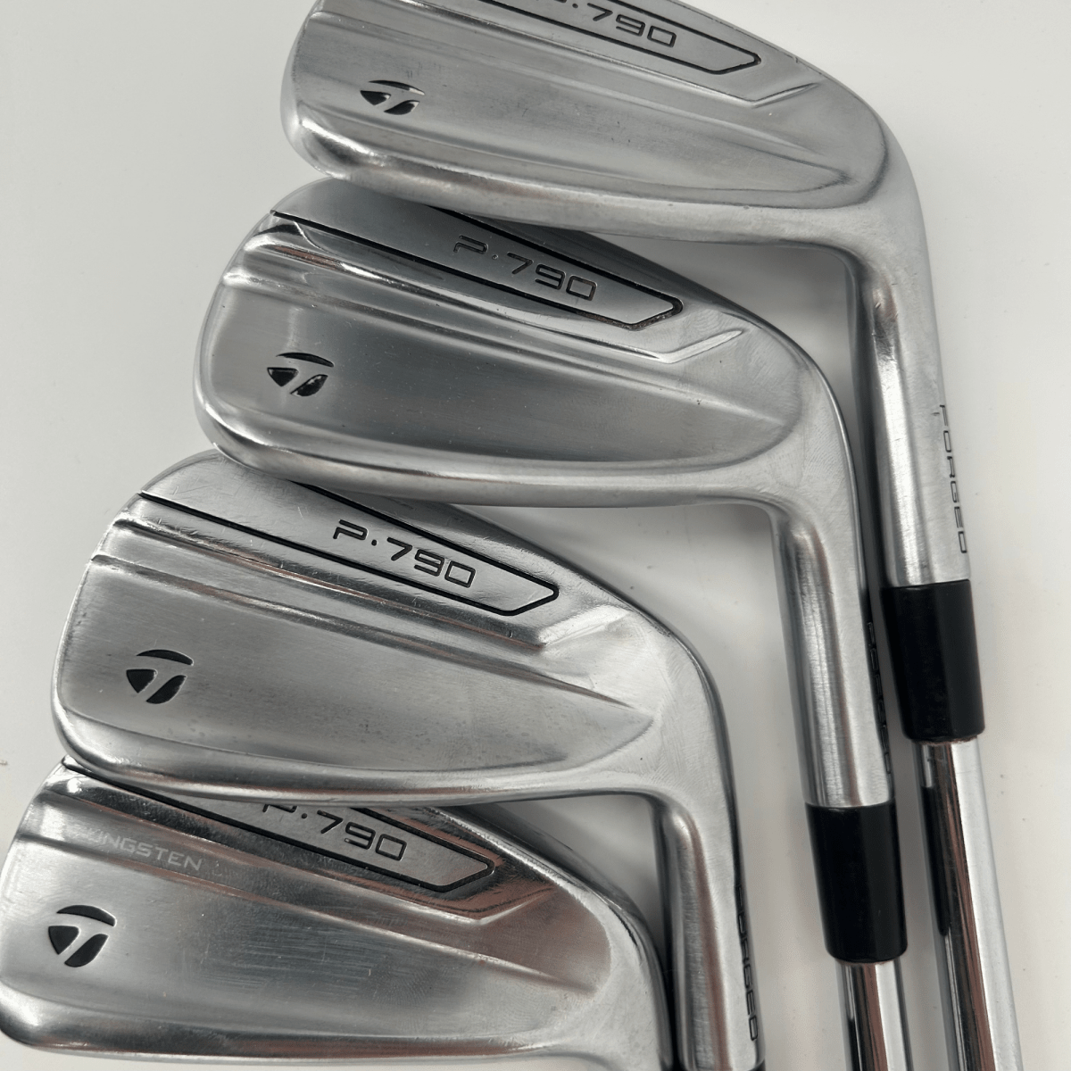 TaylorMade P790 2019 / 4 - PW / Dynamic Gold 105 R300 Steel Shafts / Regular - TaylorMade