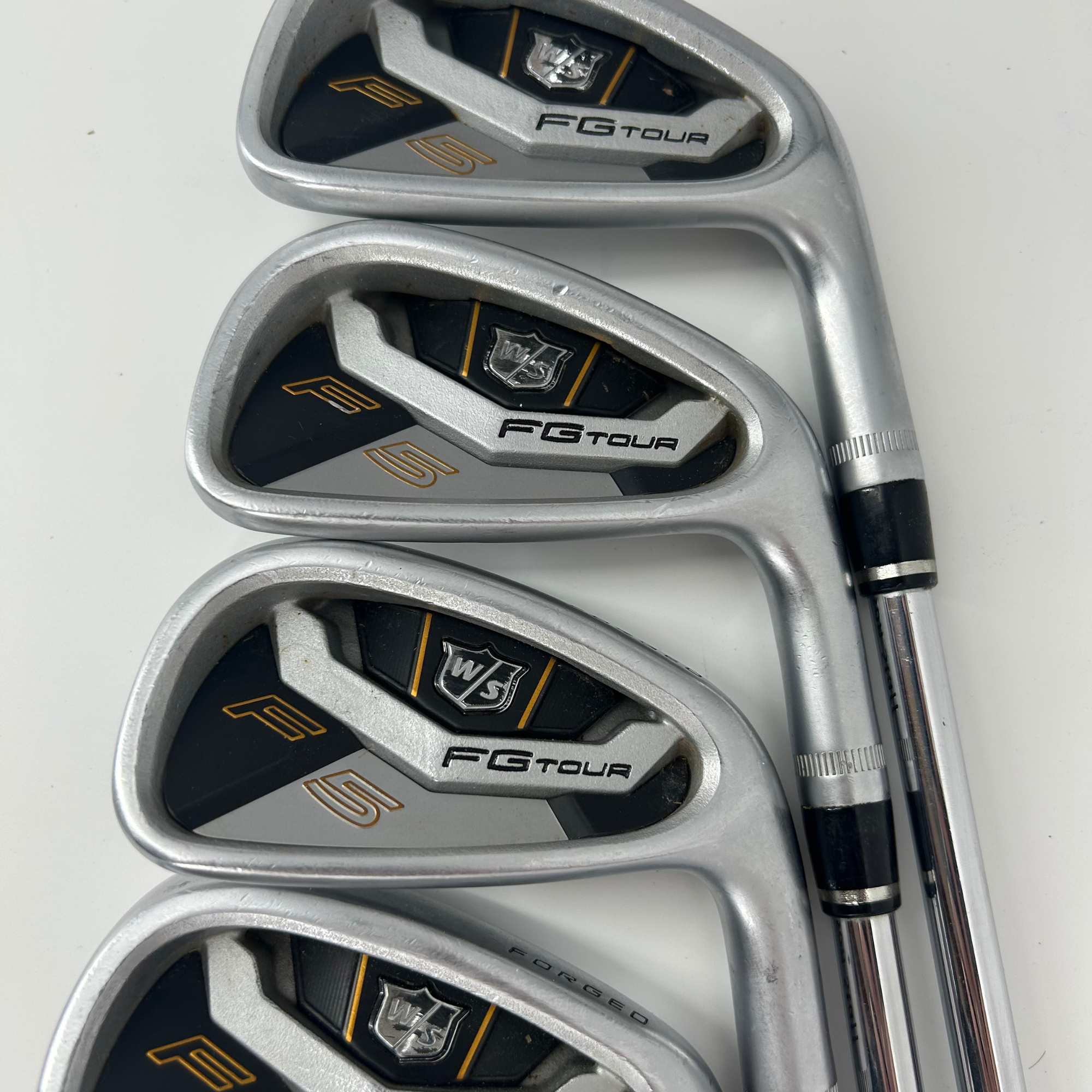 Wilson Staff FG Tour F5 Irons / 4-PW / True Temper Dynamic Gold XP R300 / Regular