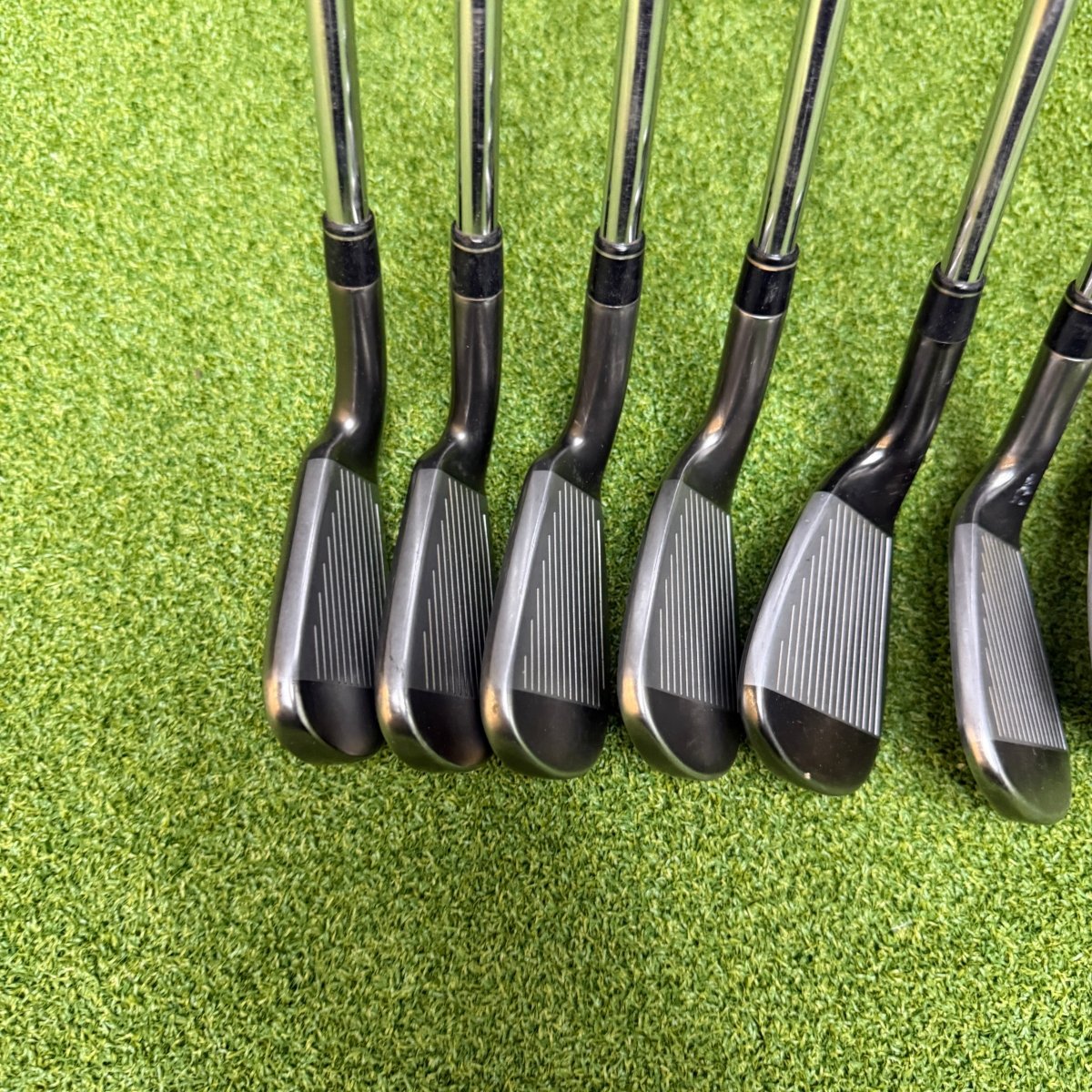 TaylorMade Speedblade Iron Set / 5 - PW+AW+SW / Speedblade 85 Regular Flex Shafts - TaylorMade