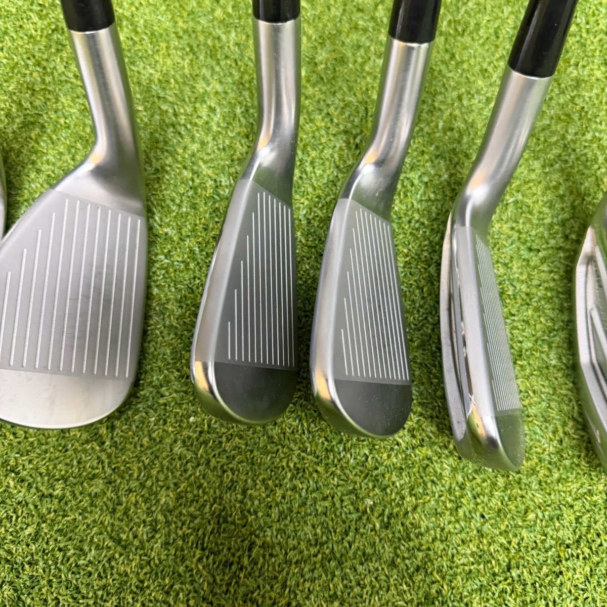 Mizuno JPX 923 Hot Metal Pro / 6 - GW / N.S Pro Modus 105 Shafts / Regular Flex - Mizuno