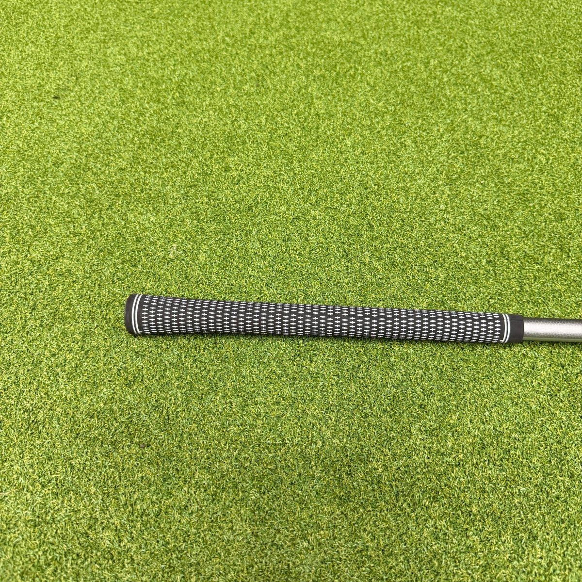 Titleist 915 D2 Driver / 10.5 Degree / Diamana 50 Regular Flex - Titleist