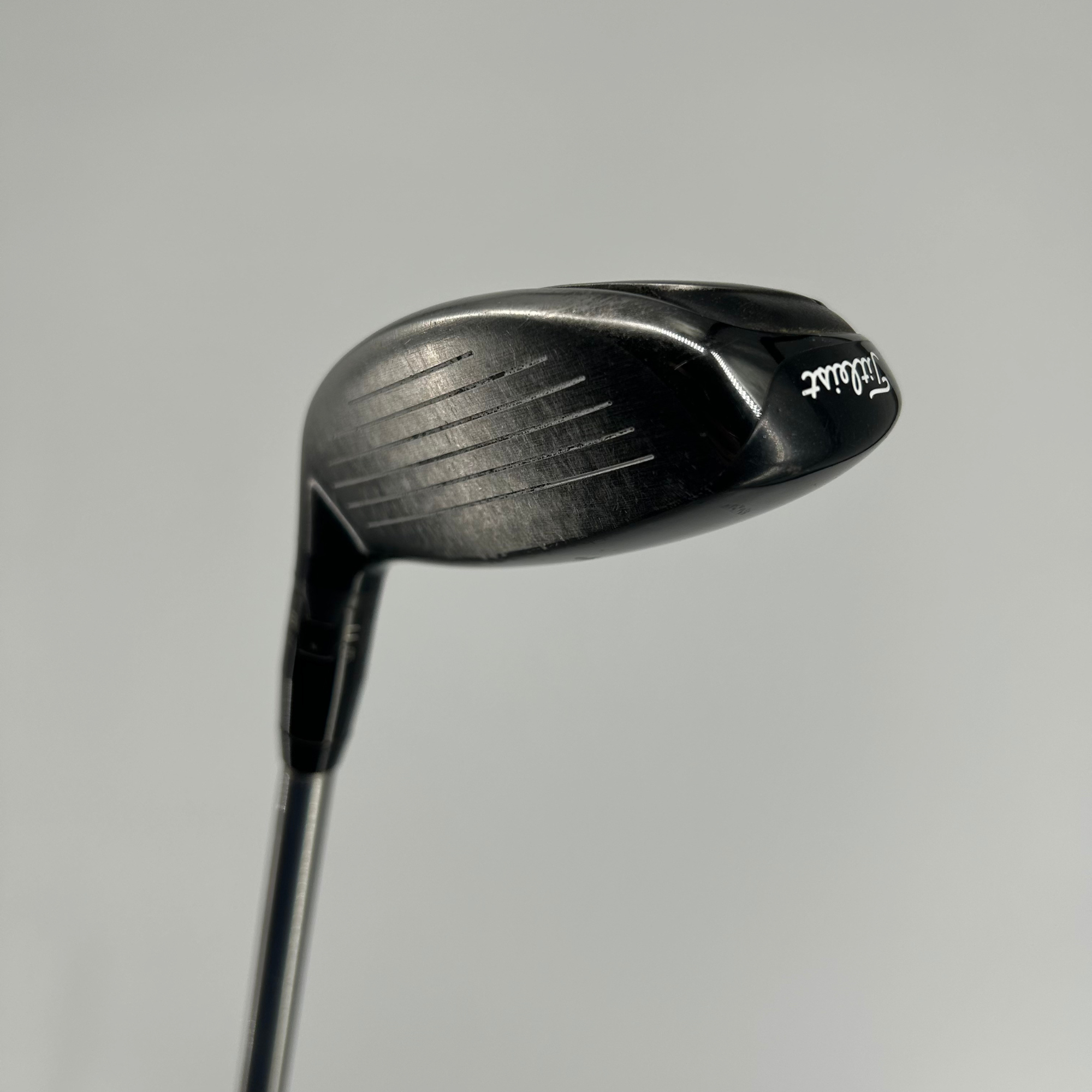 Titleist 915H 5 Hybrid / 27 Degree / Diamana M+ Red 60 Regular Flex Shaft