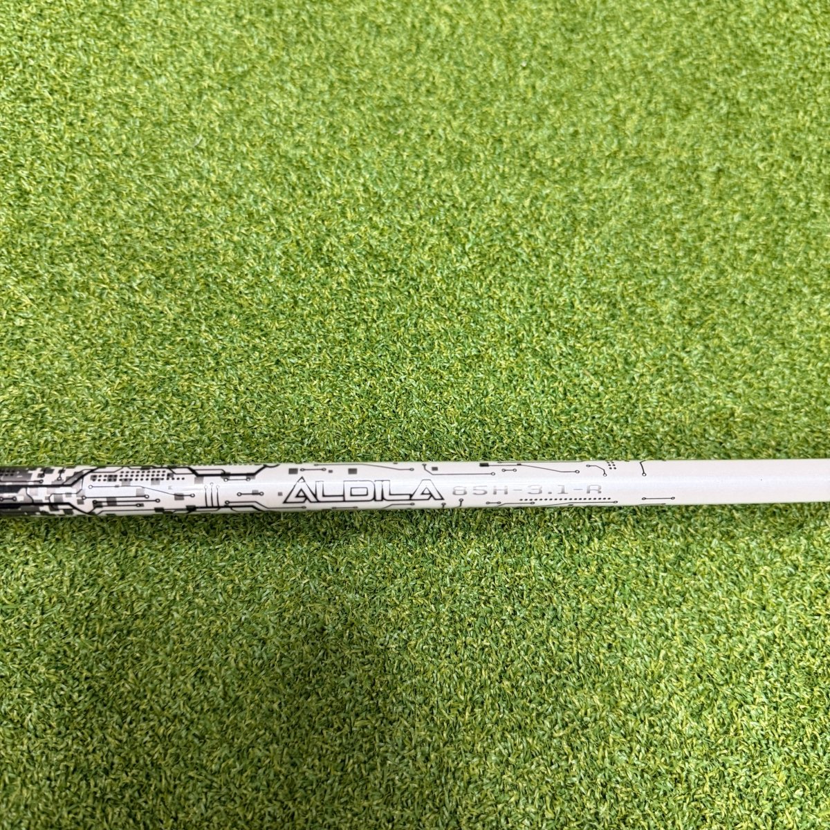 Titleist 816 H1 3 Hybrid / 19 Degree / Aldila 85H Regular - Titleist