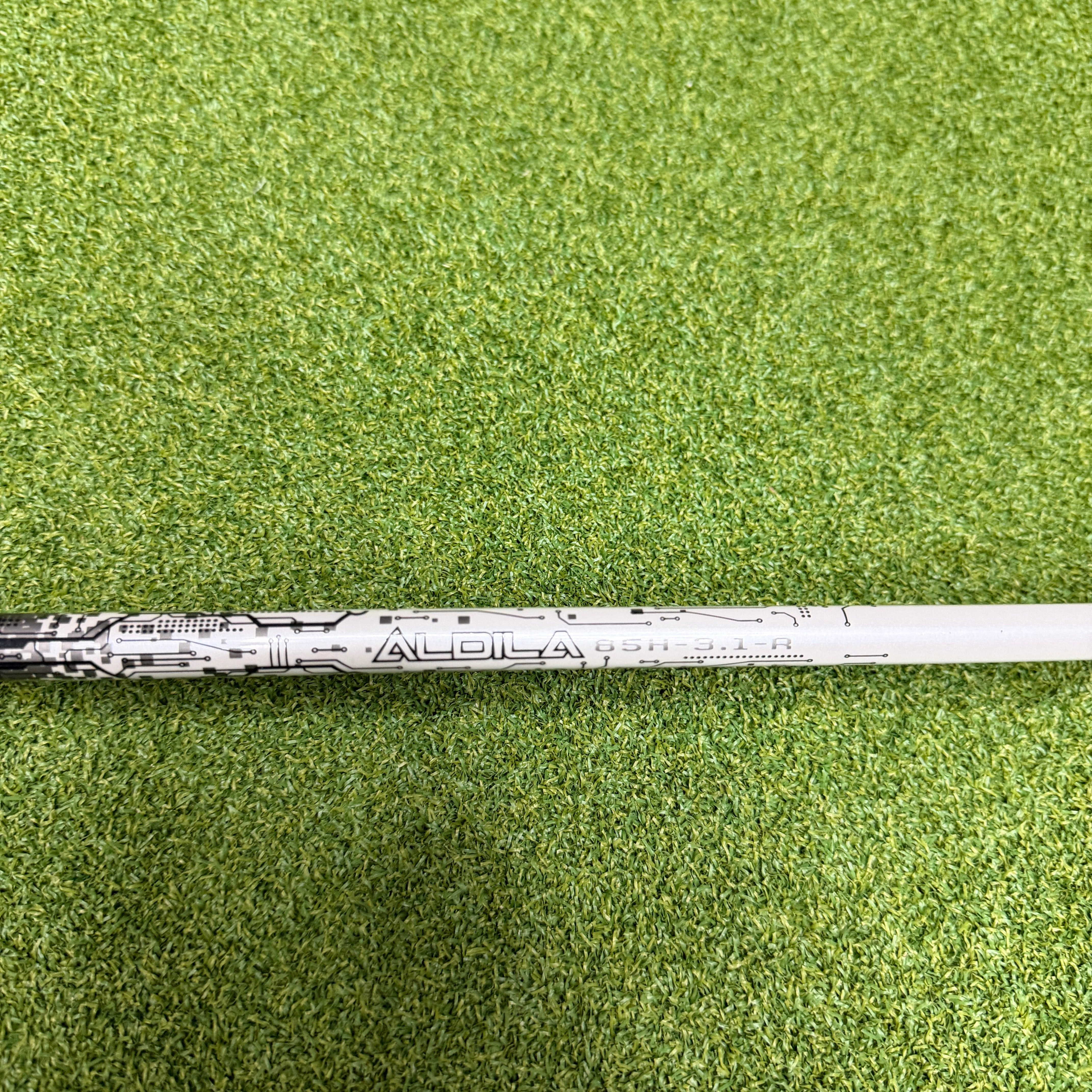 Titleist 816 H1 3 Hybrid / 19 Degree / Aldila 85H Regular