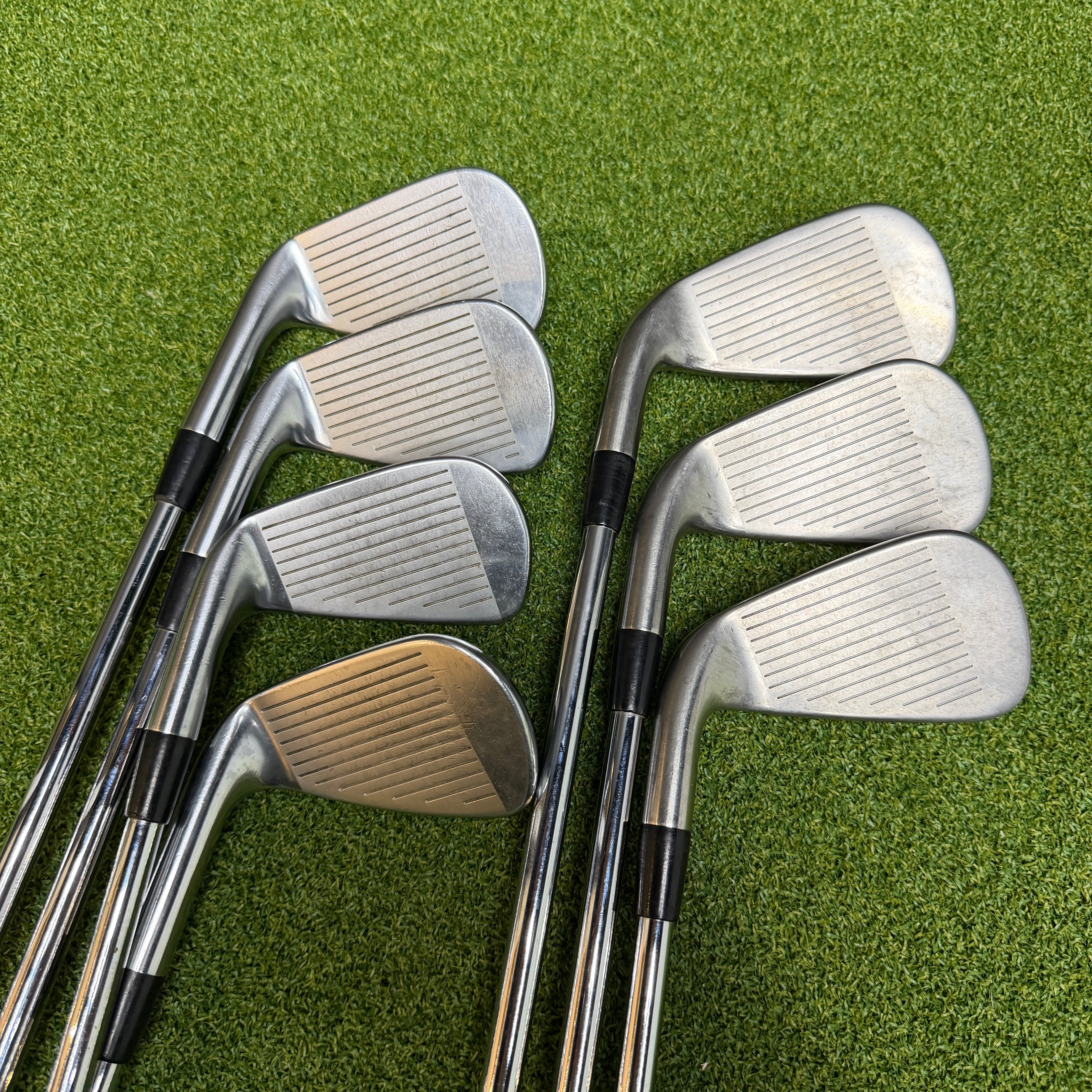 Titleist 716 AP1/AP2 Combo Irons / 4-PW Iron / Titleist NS Pro 105 Shafts / Regular