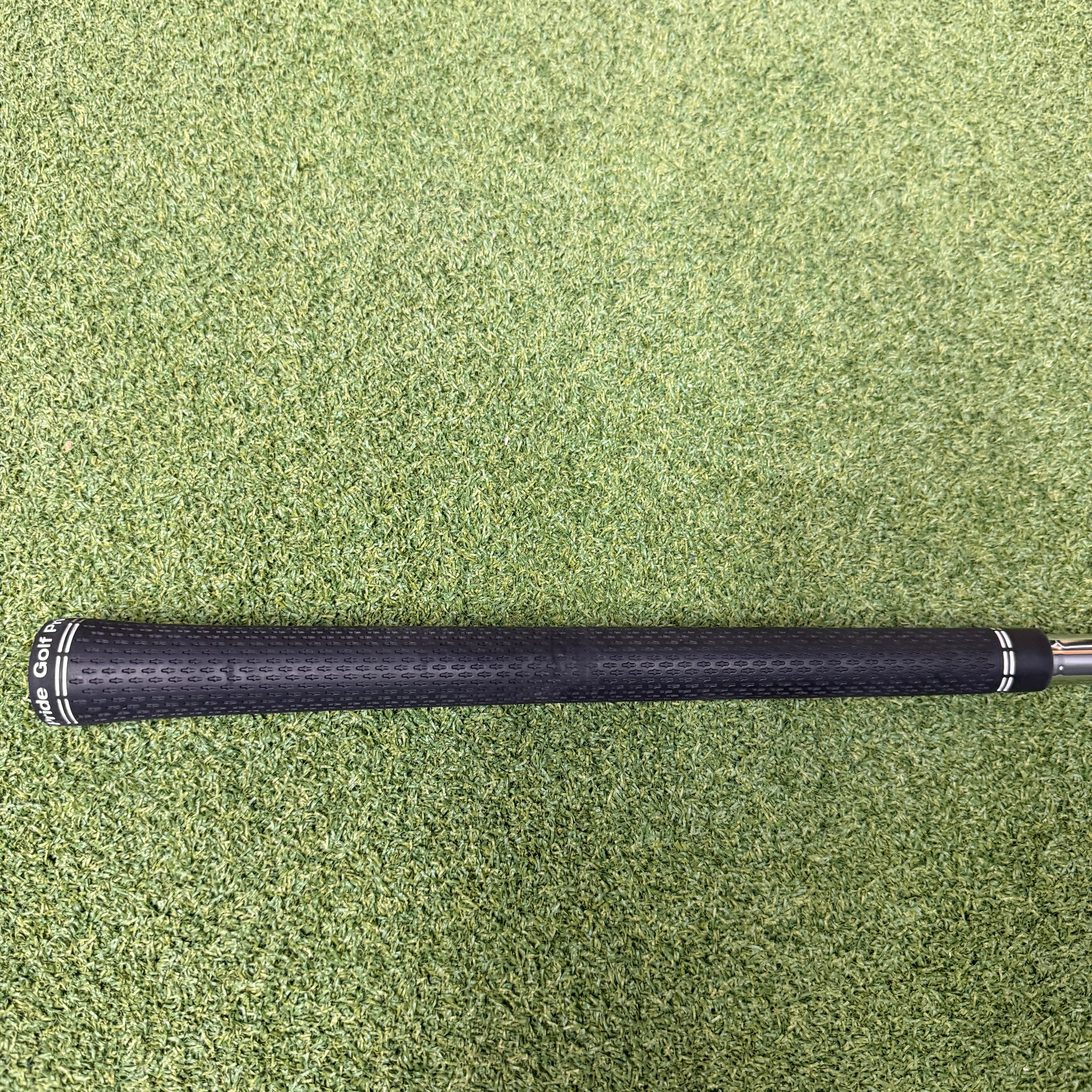 Ping G425 Irons / 4-PW / Black Dot / Dynamic Gold 105 / Regular Flex