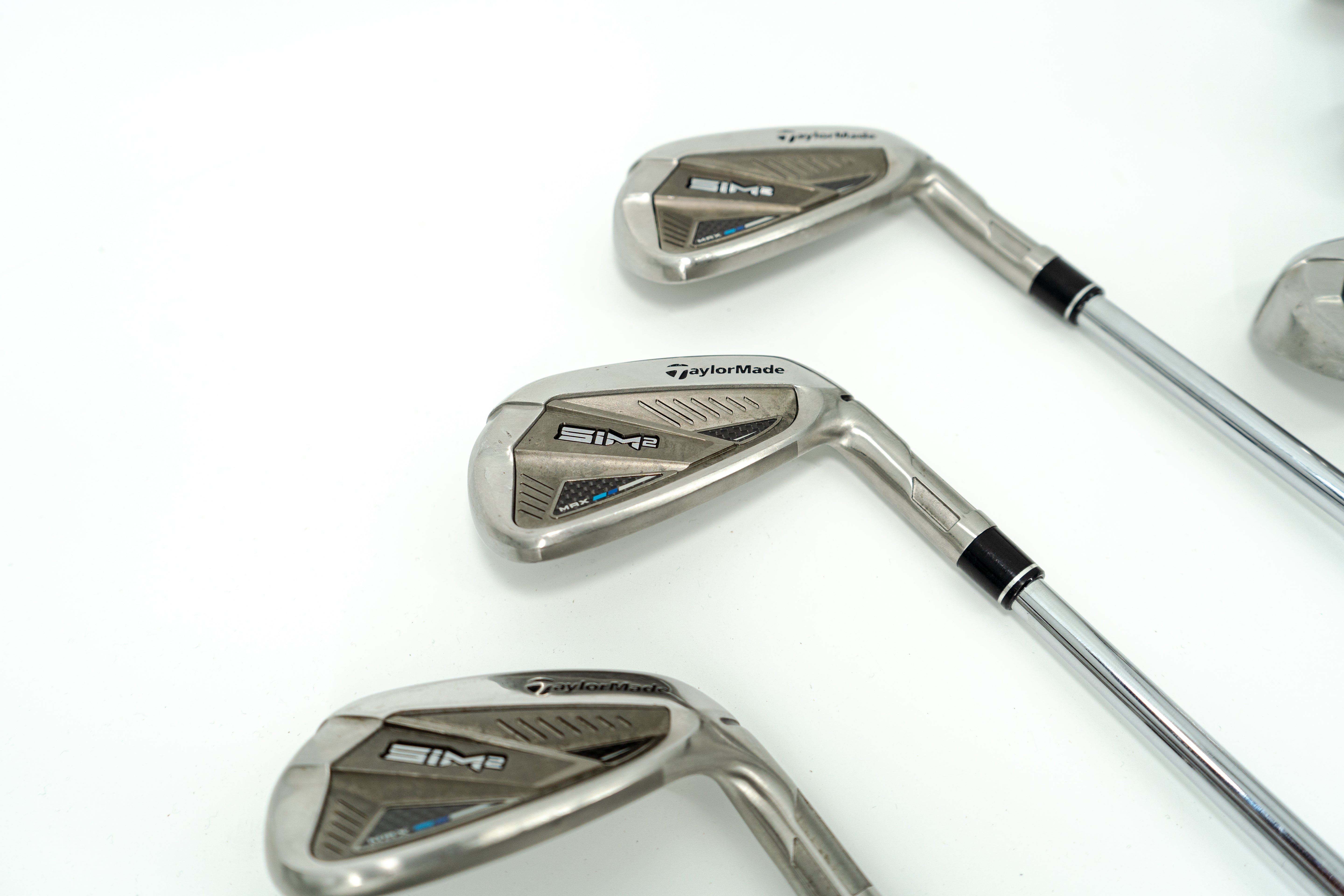 TaylorMade SIM 2 Max Irons / 5-SW / KBS MAX MT 85 R Steel Shafts / Regular Flex