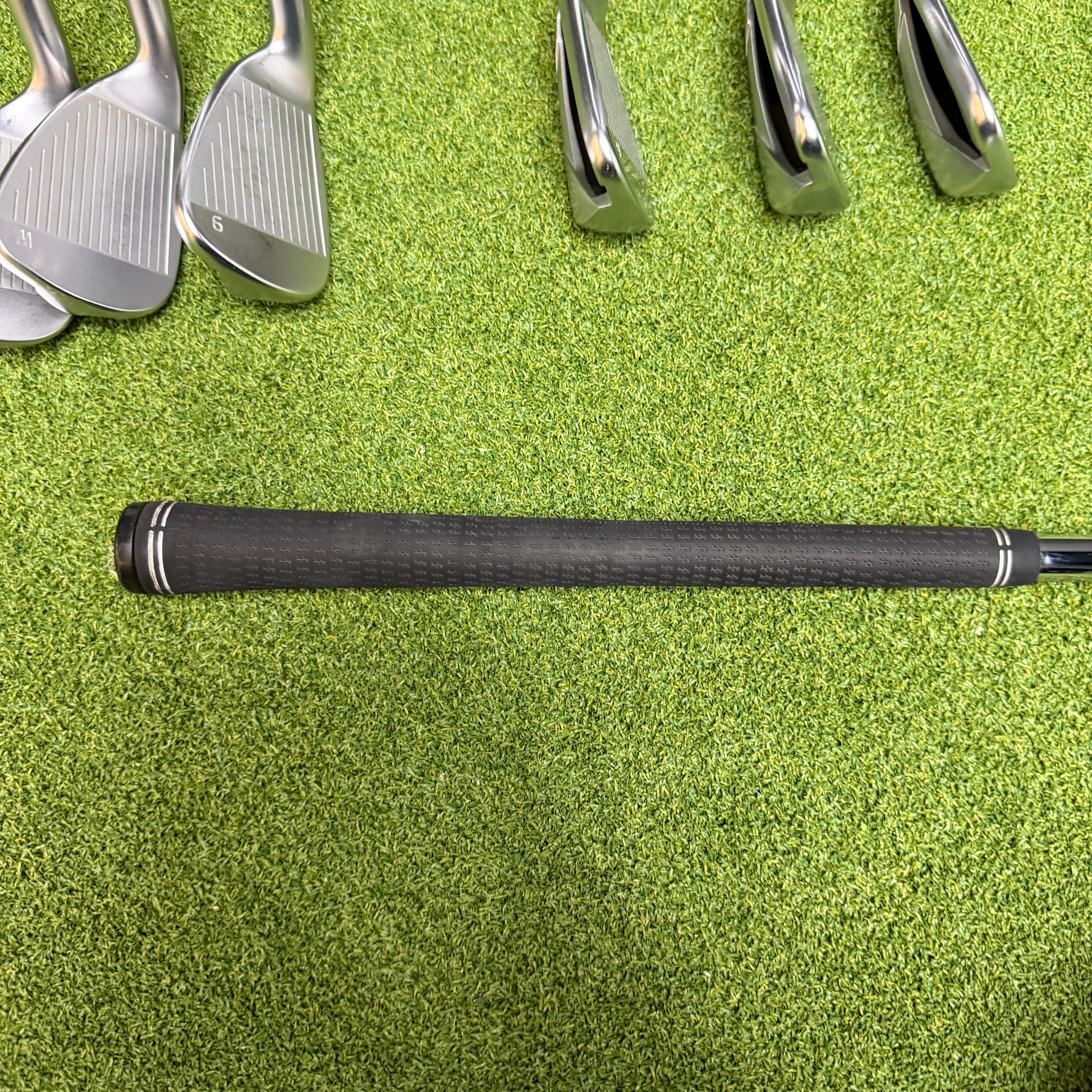 Ping G425 Irons / 5-SW / Blue Dot / AWT 2.0 / Regular Flex