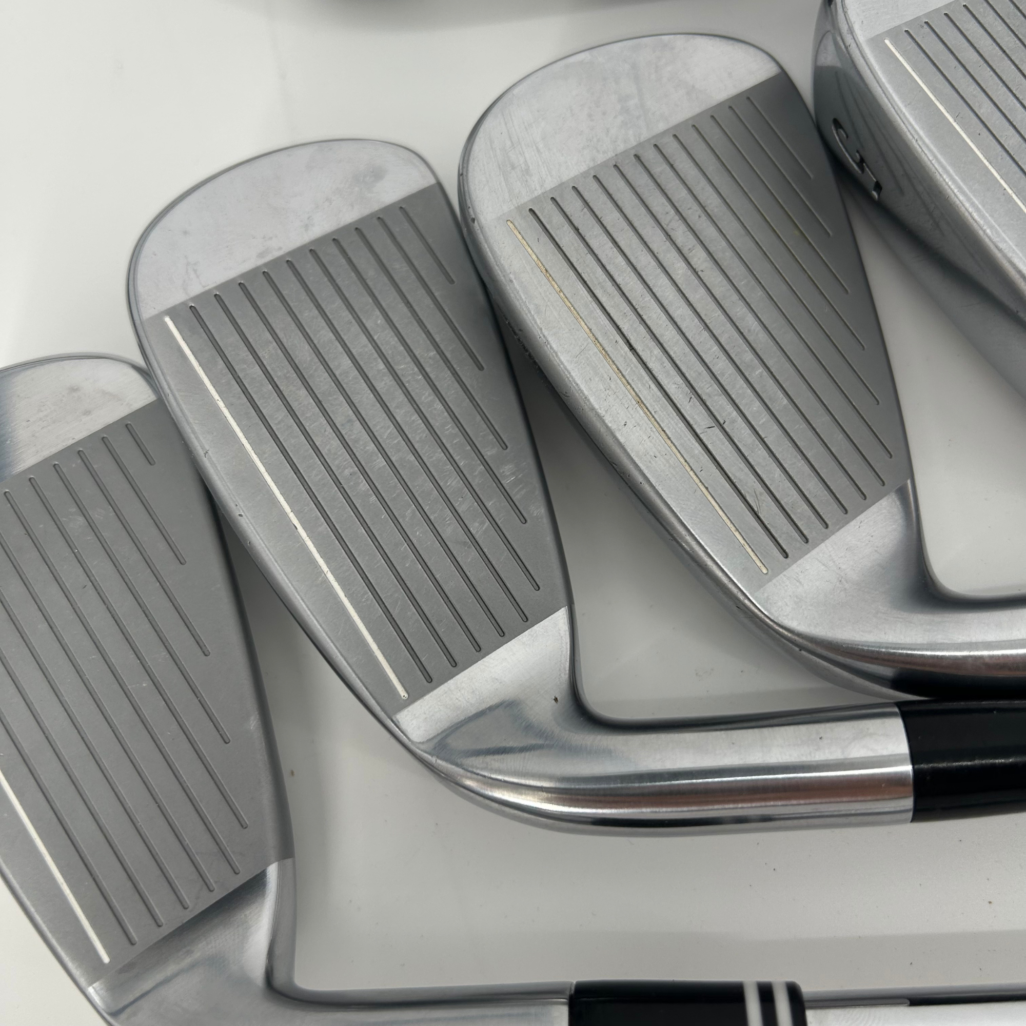 Cleveland 588-TT/MT Combo Irons / 3-PW / Dynamic Gold R300 / Regular