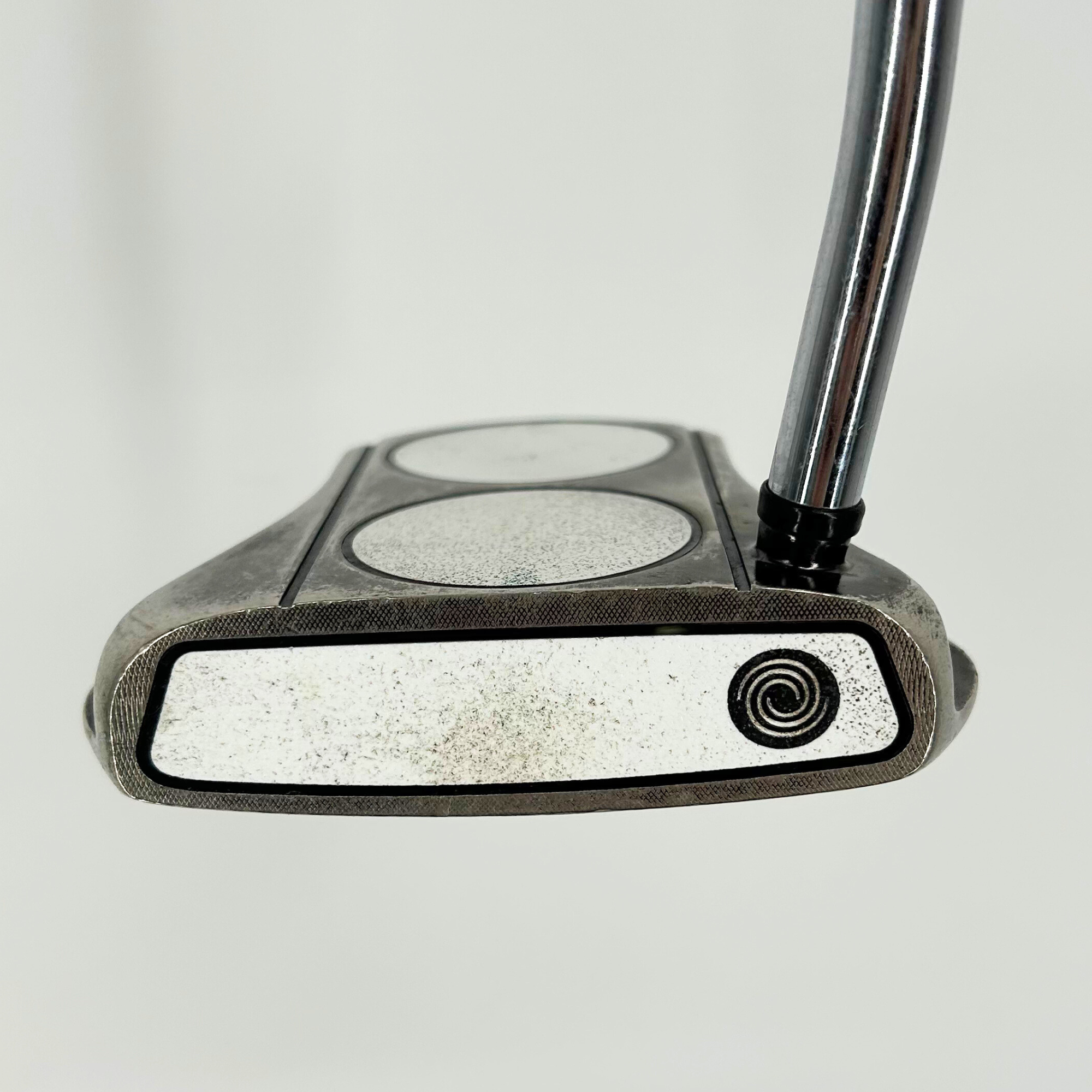 Odyssey White Ice 2-Ball V-Line Putter / 32 Inch