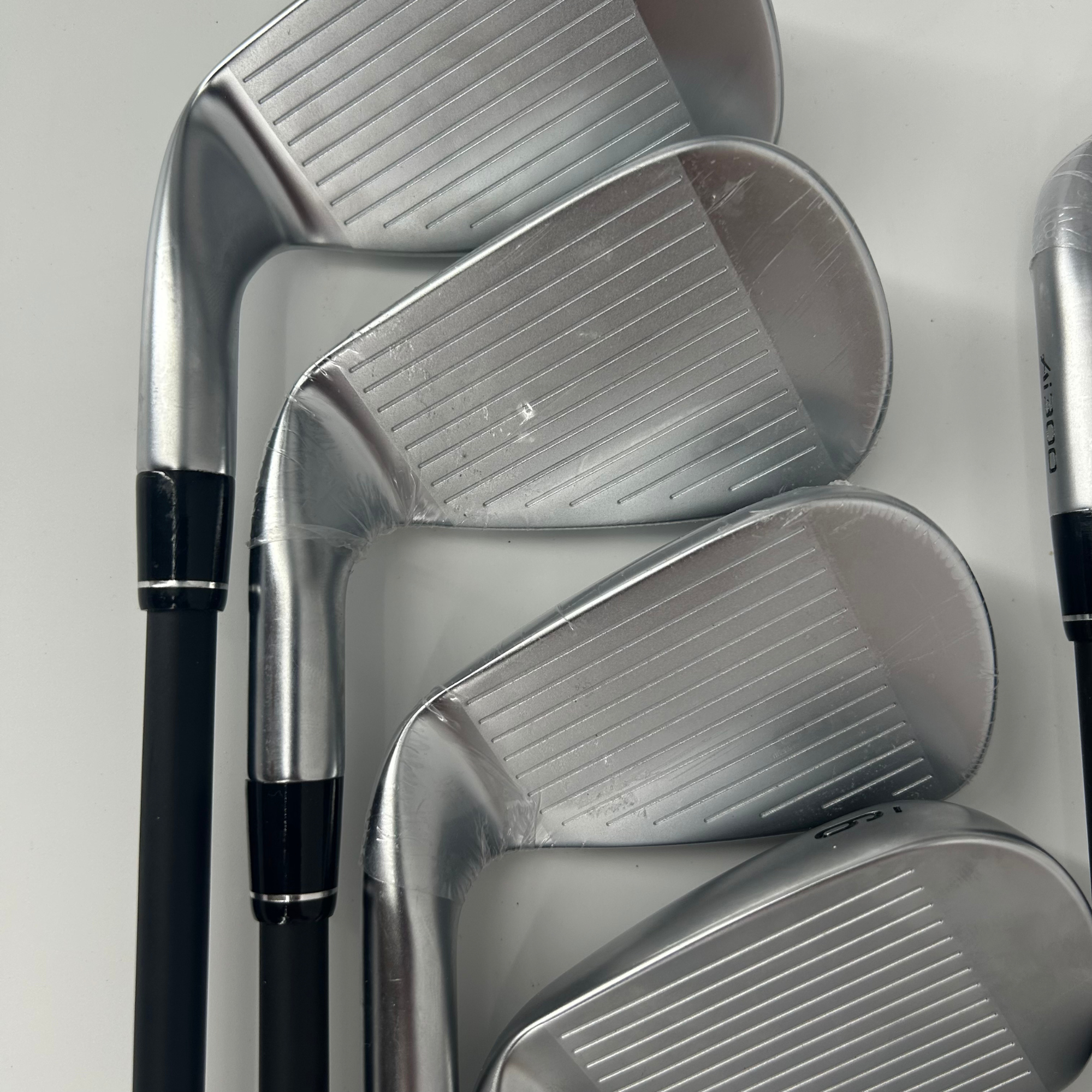 Callaway Apex AI300 / 5-PW+AW / Mitsubishi MMT 70 R Graphite Shafts / Regular