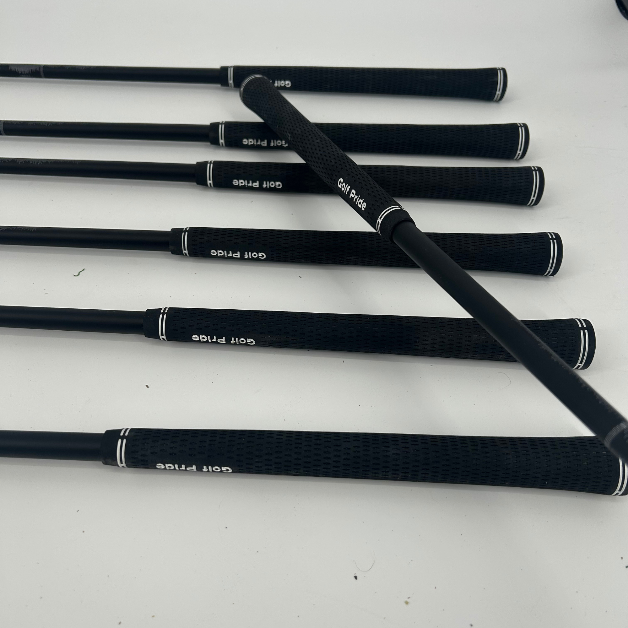 Callaway Apex AI300 / 5-PW+AW / Mitsubishi MMT 70 R Graphite Shafts / Regular