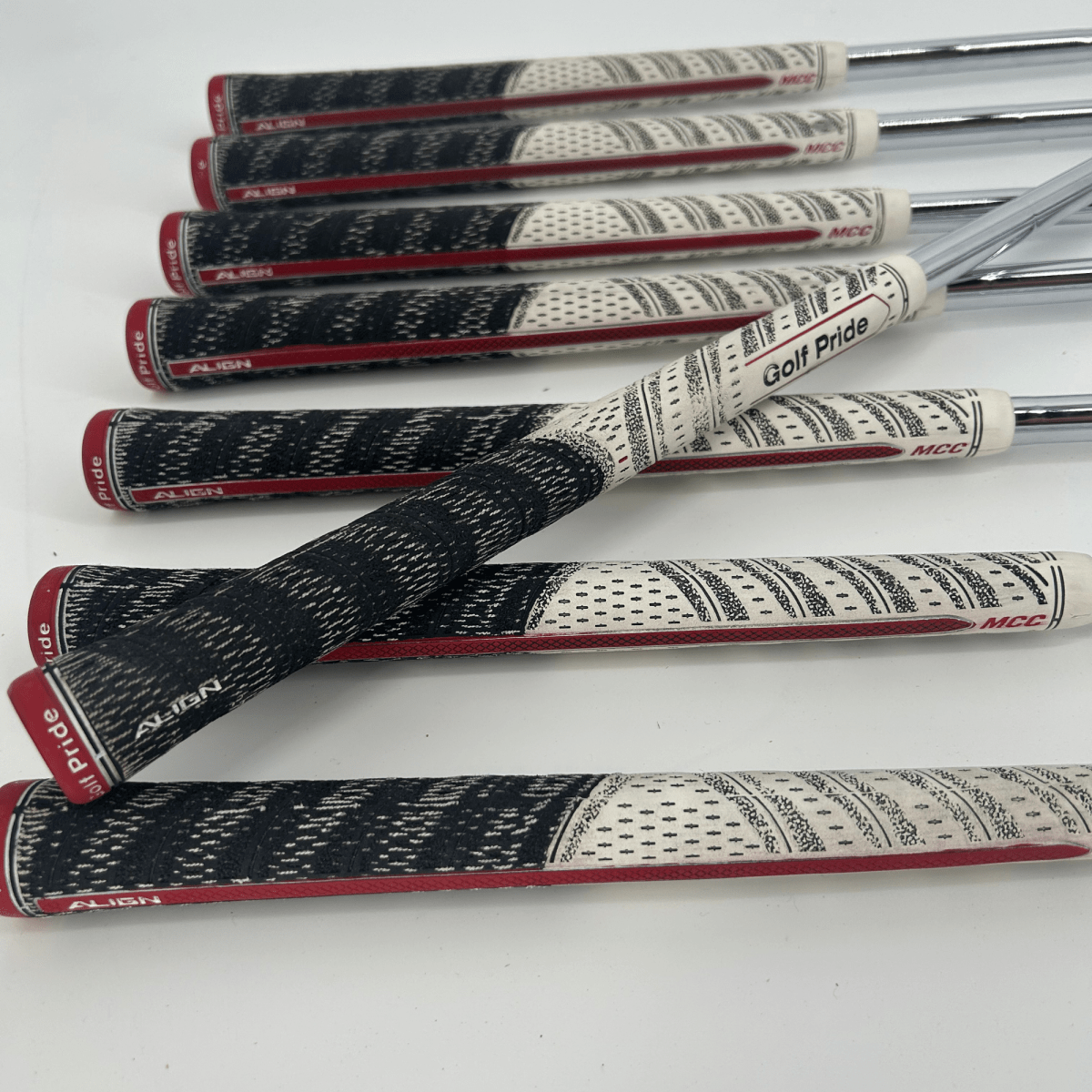 Cleveland 588 - TT/MT Combo Irons / 3 - PW / Dynamic Gold R300 / Regular - Cleveland