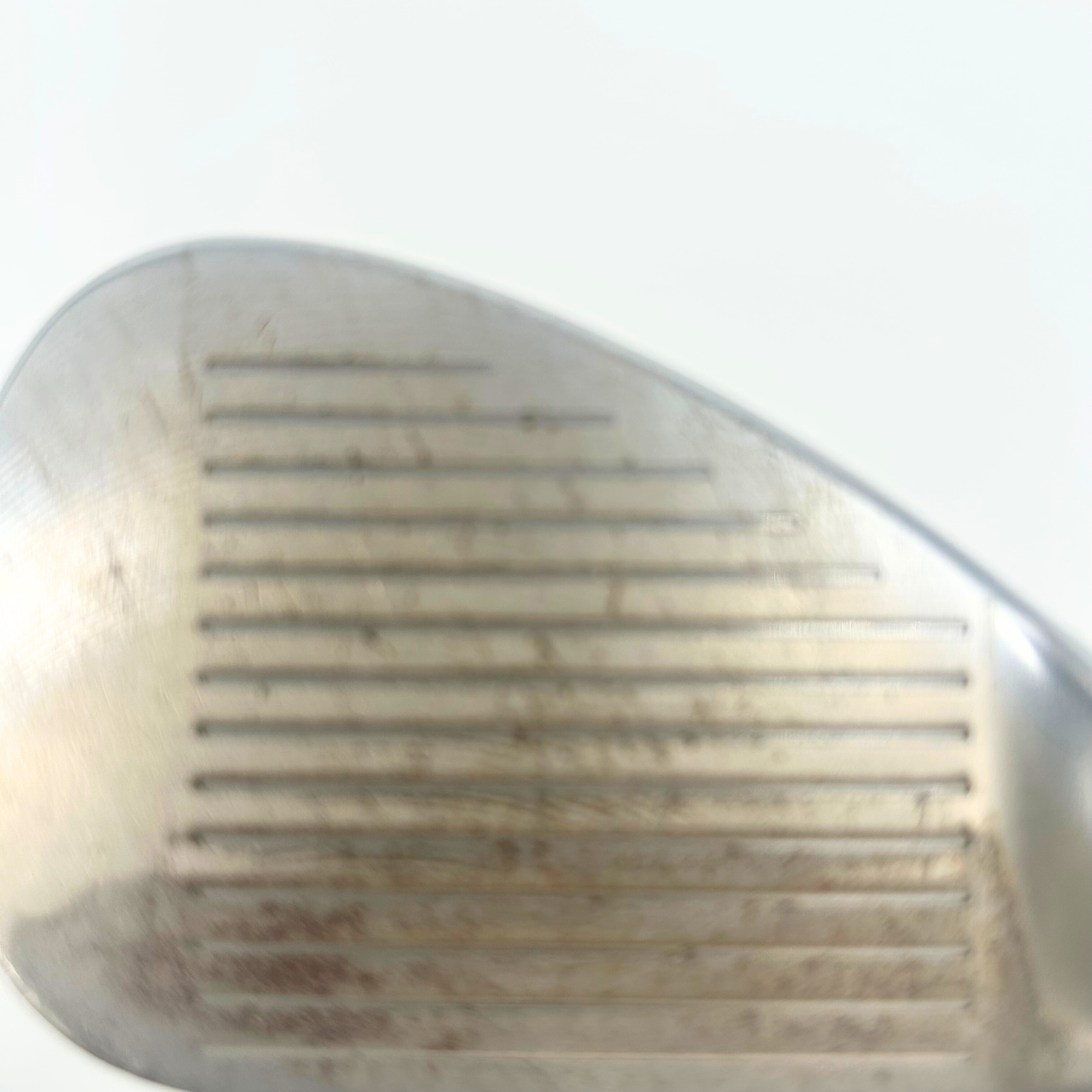 Cleveland RTX 588 Sand Wedge / 56 Degree / KBS Tour Stiff Shaft