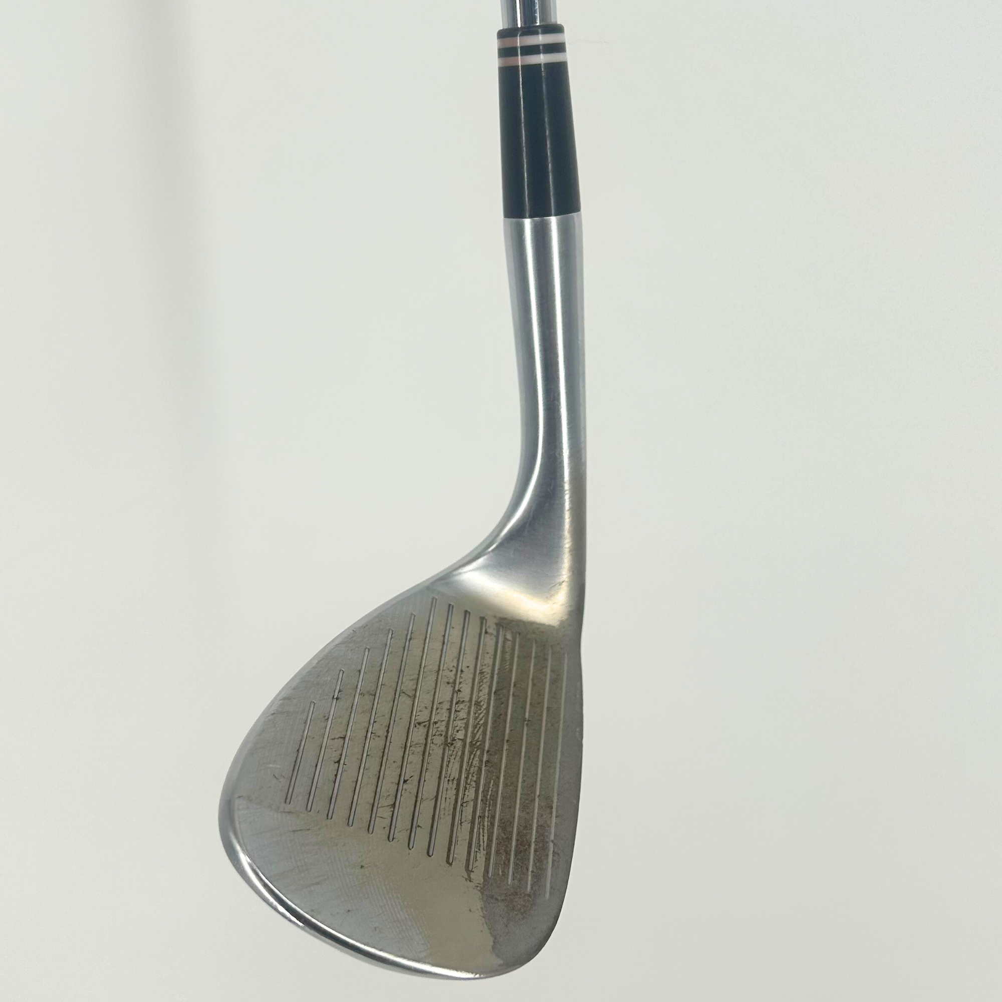 Cleveland RTX 588 Sand Wedge / 56 Degree / KBS Tour Stiff Shaft