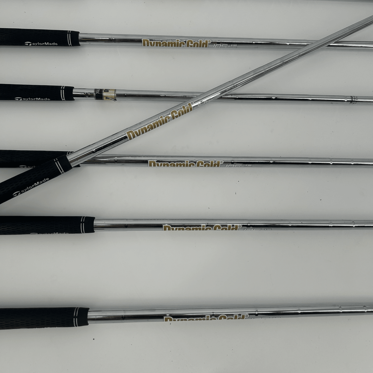 TaylorMade P790 2019 / 4 - PW / Dynamic Gold 105 R300 Steel Shafts / Regular - TaylorMade