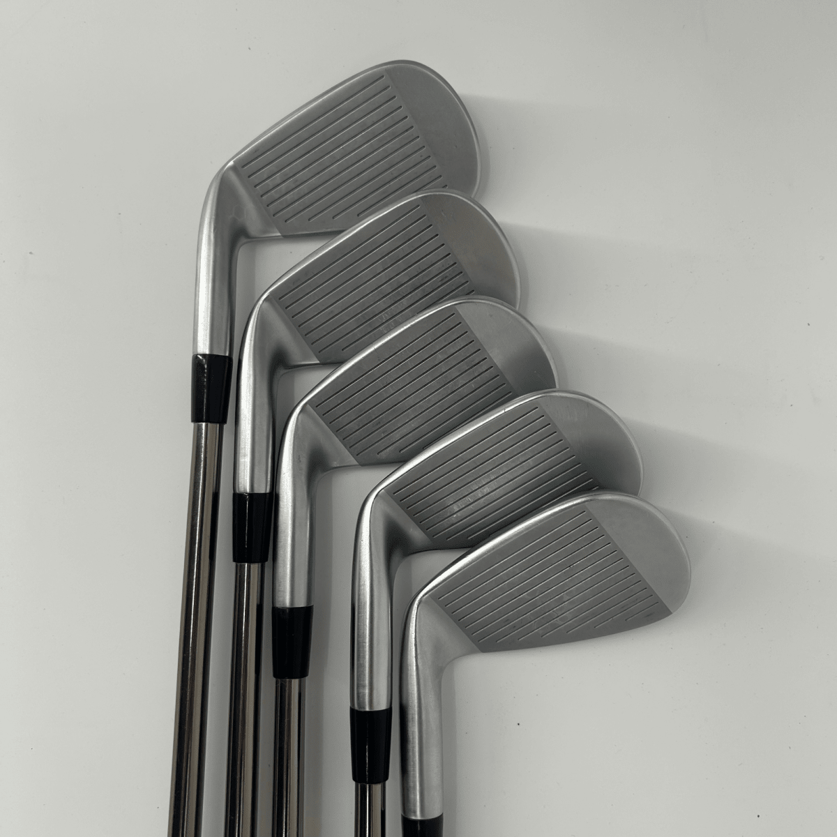Mizuno JPX 921 Forged / 6 - PW / UST Mamiya Recoil 95 F3 Graphite Shafts / Regular Flex - Mizuno