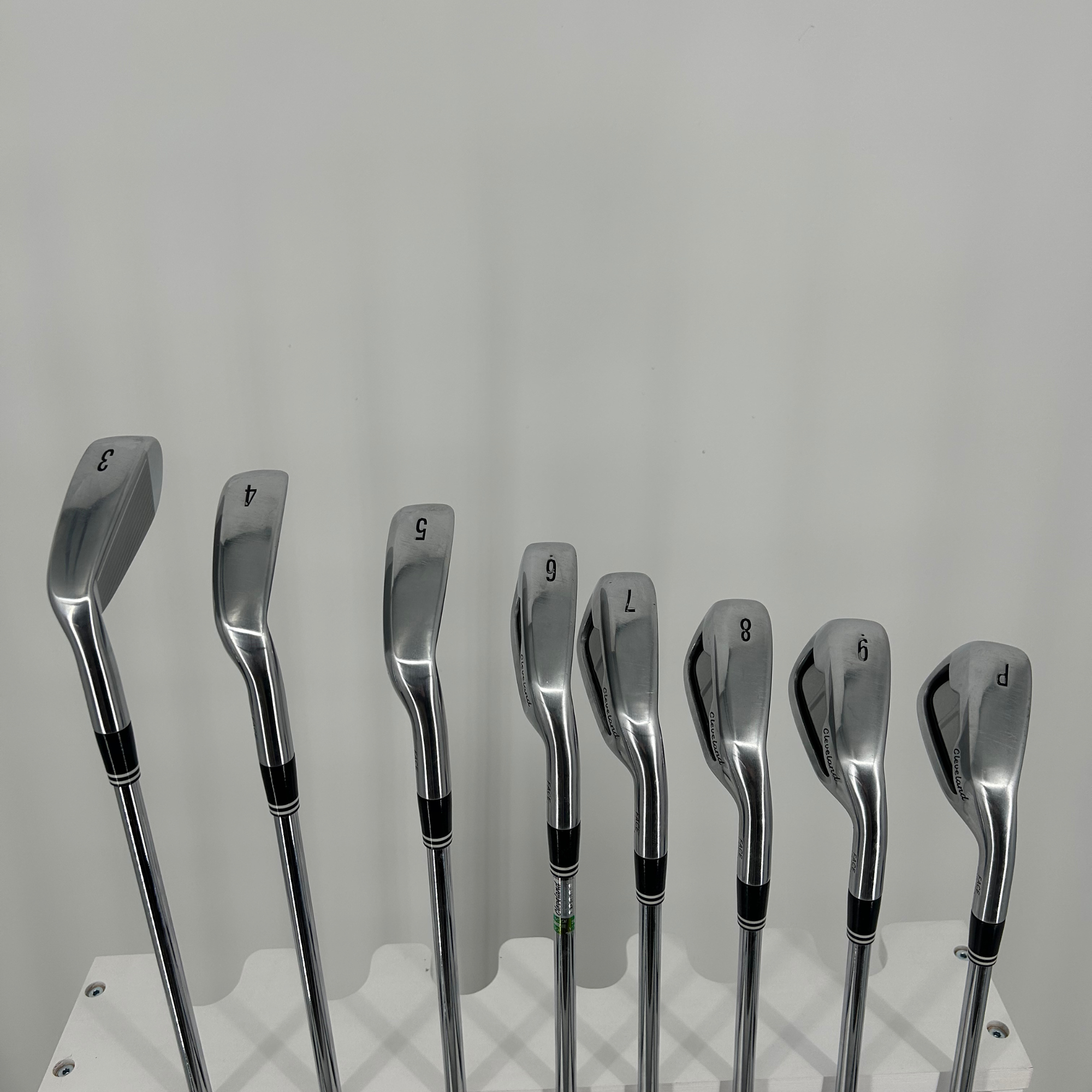 Cleveland 588-TT/MT Combo Irons / 3-PW / Dynamic Gold R300 / Regular