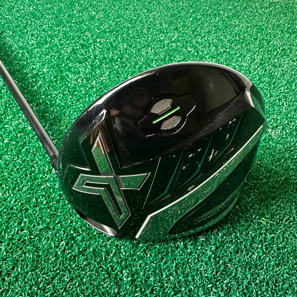 XXIO X 2022 Driver / 10.5 Degree / Regular Flex / Miyazaki AX II 43